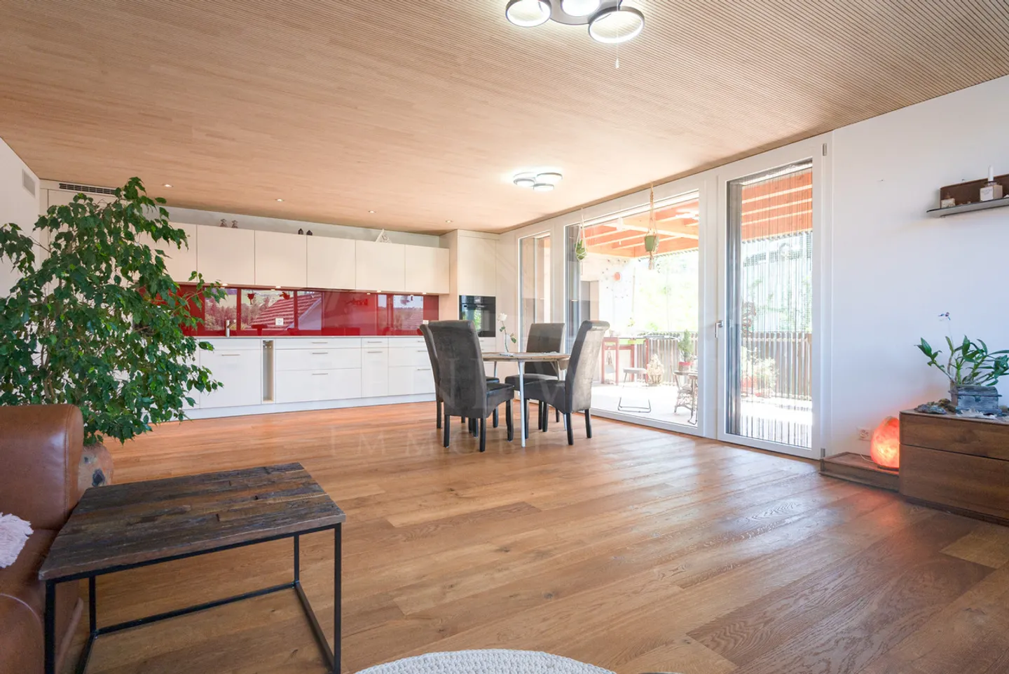 Modern 4.5-room condominium with plenty of space in Ranflüh - Photo 3 of 10