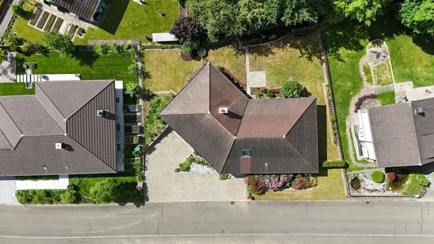 Charmantes Familienhaus mit Garten - Foto 42 von 43