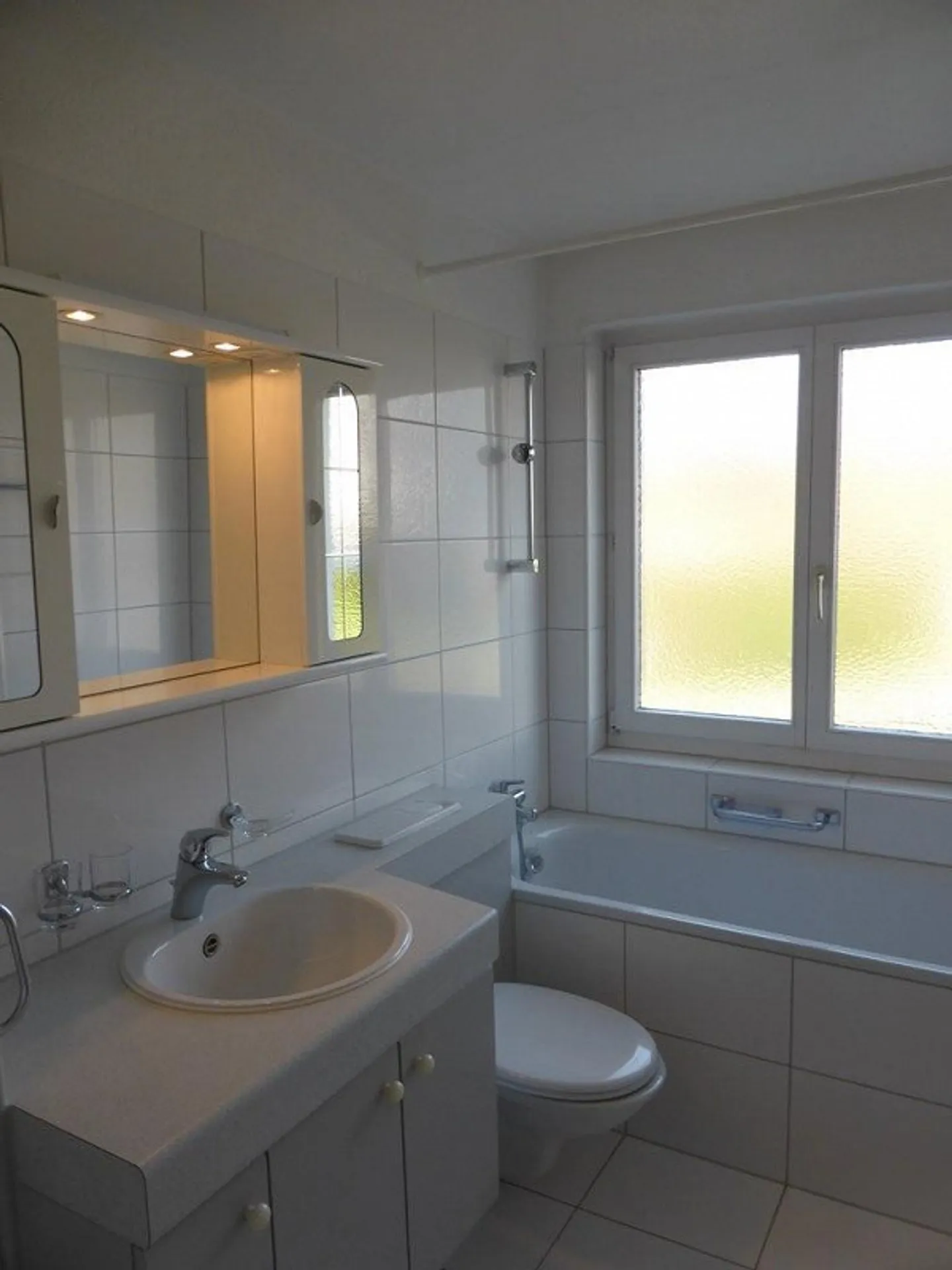 Vivere comodamente nel cuore di Dietikon! - Foto 3 di 6
