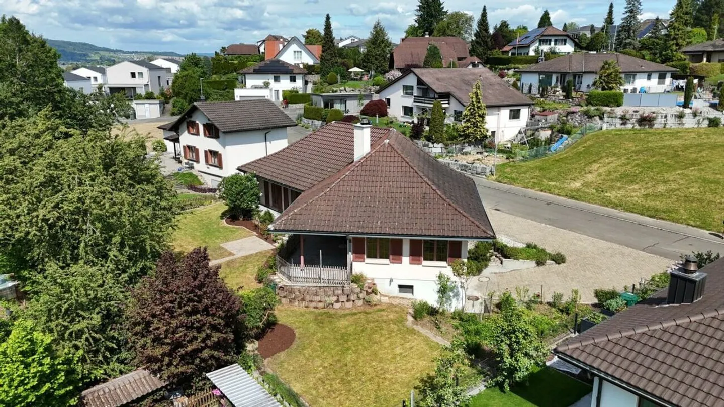 Charmantes Familienhaus mit Garten - Foto 39 von 43