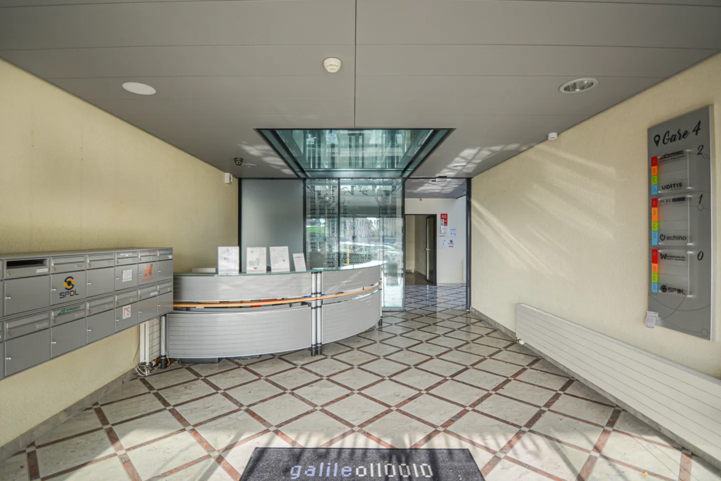 Büro/Werkstatt 378 m2 - Nähe Autobahn und Verkehrsmittel - Photo 2 sur 17
