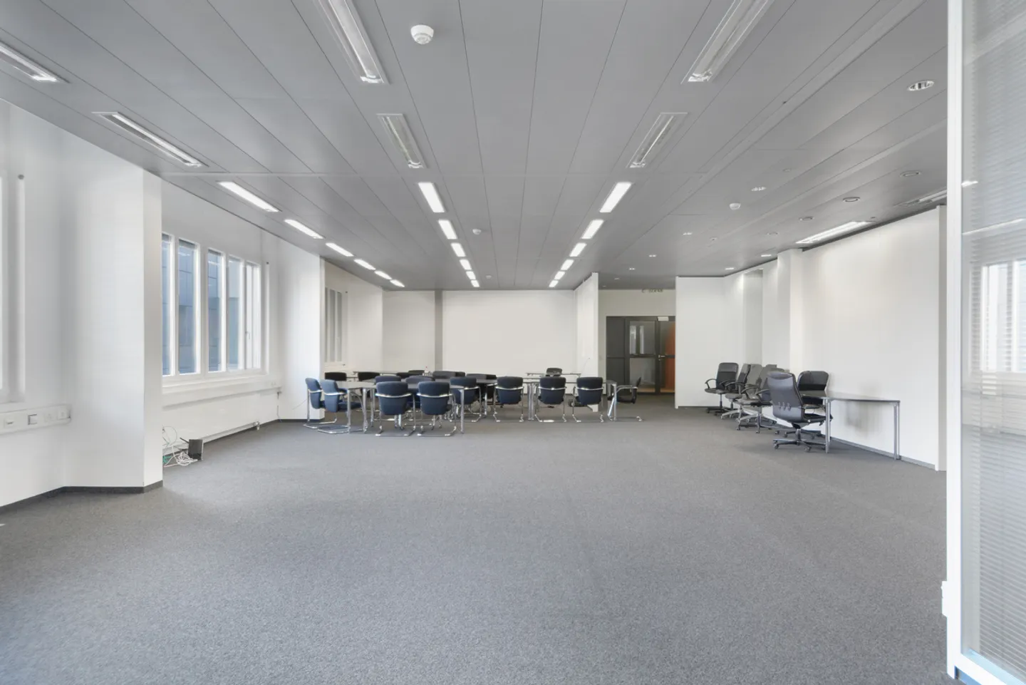 Büro/Werkstatt 378 m2 - Nähe Autobahn und Verkehrsmittel - Photo 9 sur 17