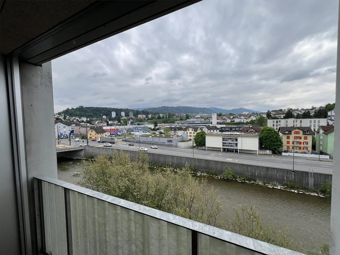Modernes Apartment mit Pilatusblick - Foto 5 von 8
