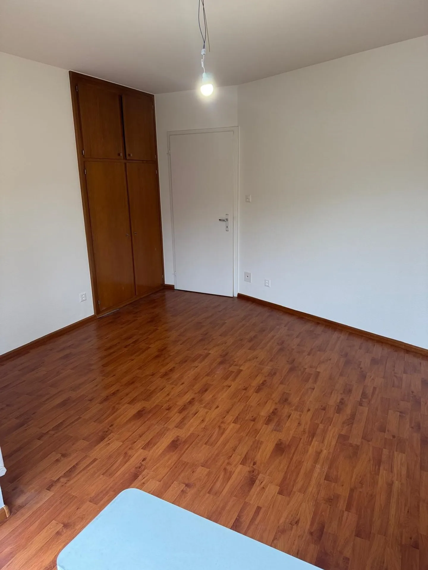 Appartamento mansardato ristrutturato di 3 stanze in posizione centrale a Liestal - Foto 14 di 18