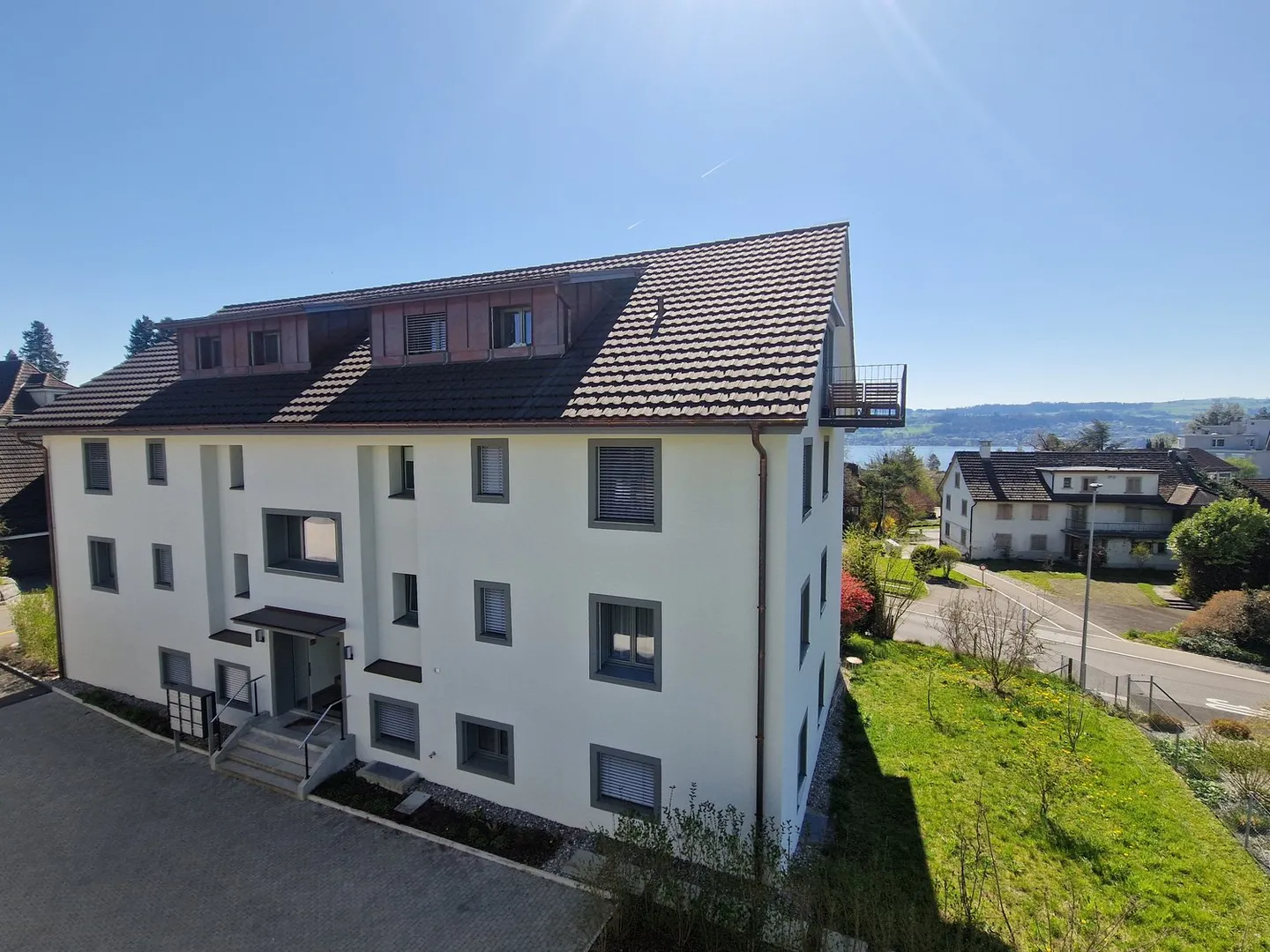 Moderno appartamento con 3 camere in proprietà ristrutturata - Foto 1 di 12