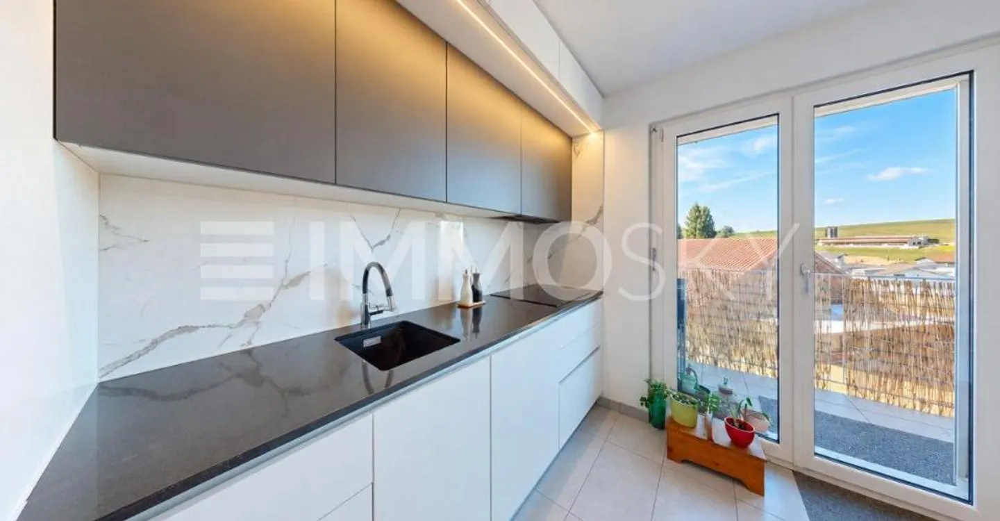 Appartement de 3.5 pièces rénové ! - Foto 2 von 5