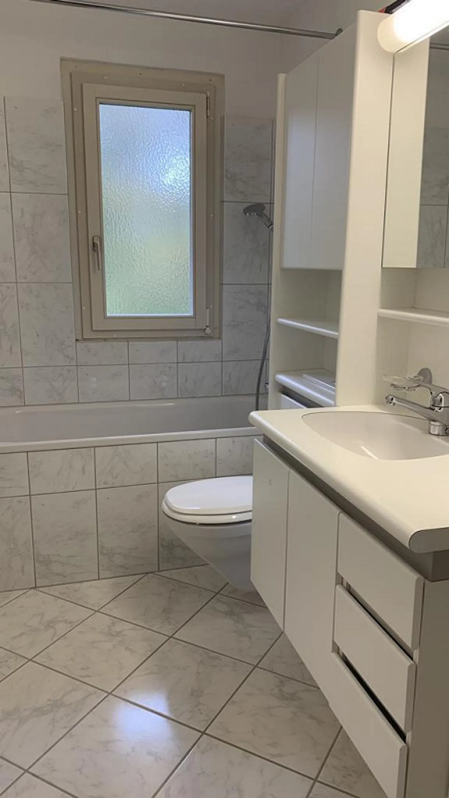 Idyllic 4-room apartment in a quiet location in Wetzikon - Photo 3 of 10