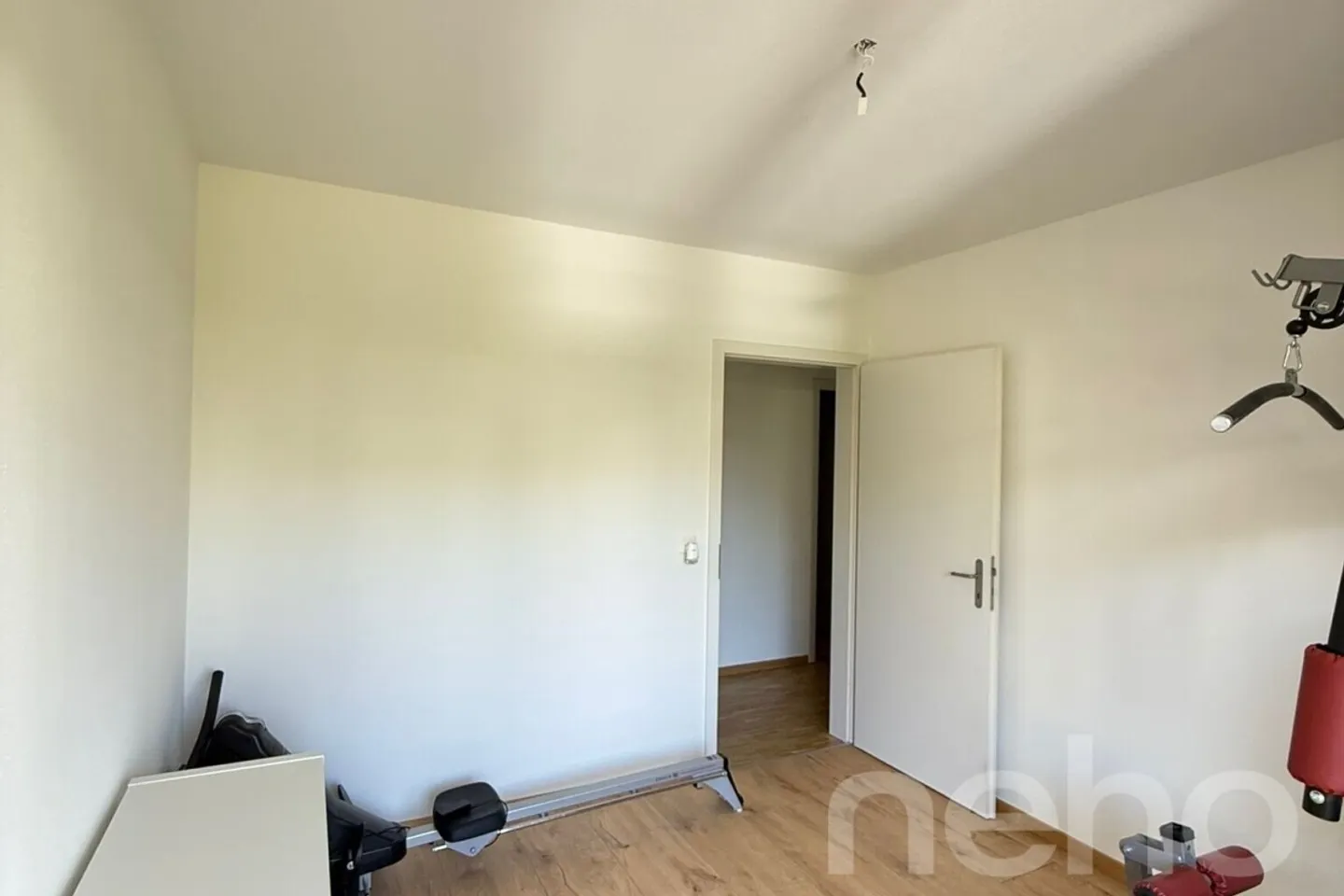 Spacious, bright apartment with a stunning view of the lake! - Photo 12 of 13