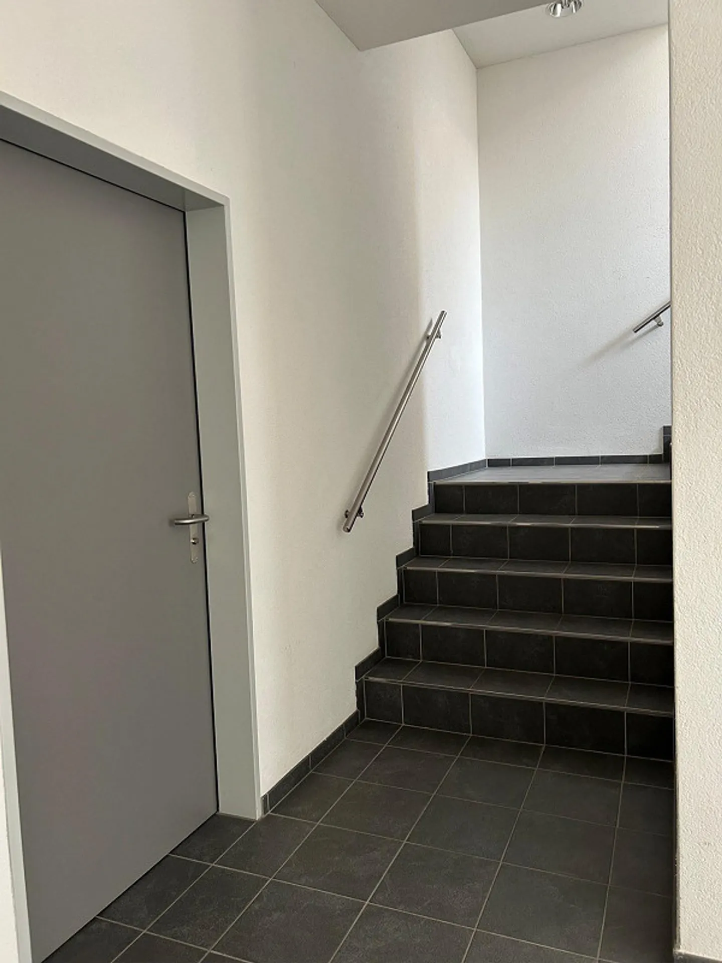 Helle Büro-Räumlichkeit in Küssnacht - Foto 4 von 7
