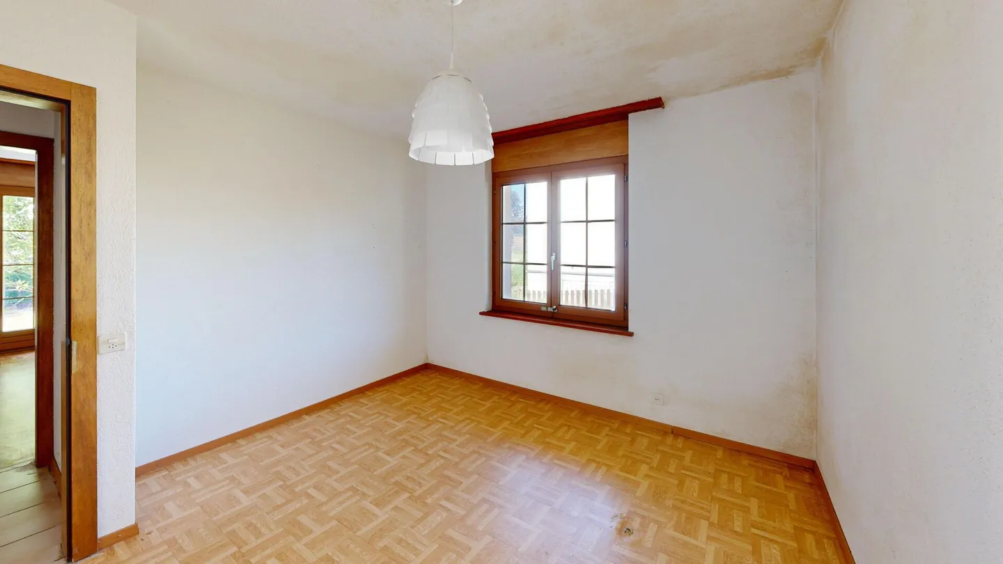 Maison individuelle de 5,5 pièces avec grand jardin et possibilités variées - Photo 15 sur 43