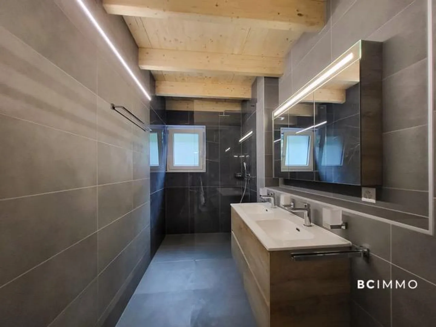 Neues Penthouse-Apartment in der Zen-Residenz - Foto 6 von 17