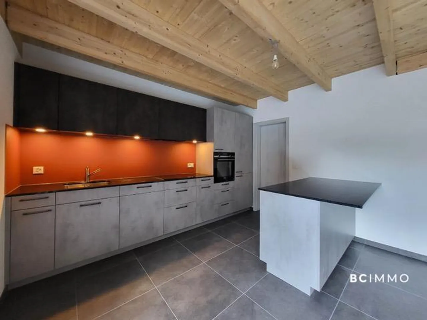 Neues Penthouse-Apartment in der Zen-Residenz - Foto 9 von 17