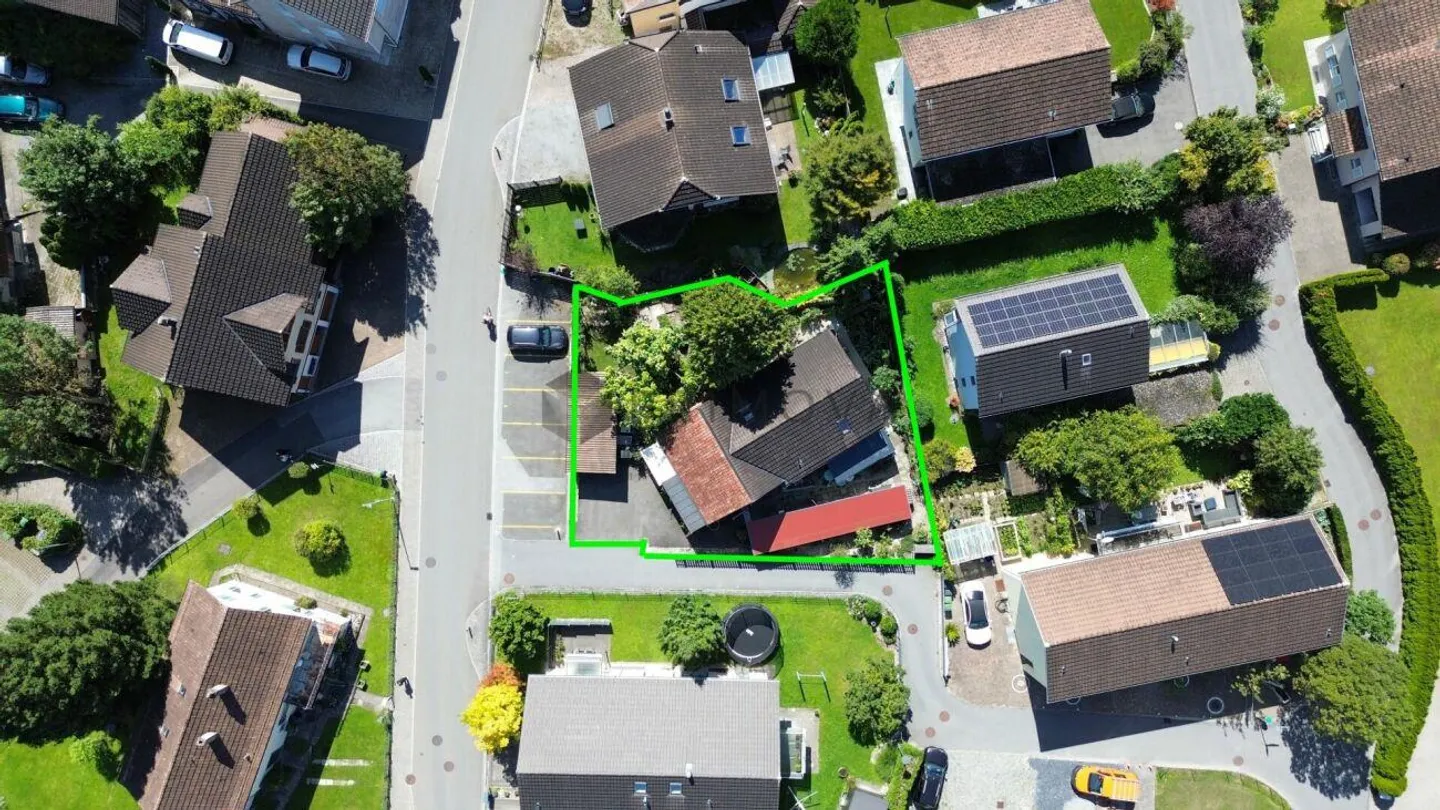 Einfamilienhaus im Herzen der Stadt mit idyllischem Garten - Foto 8 von 8