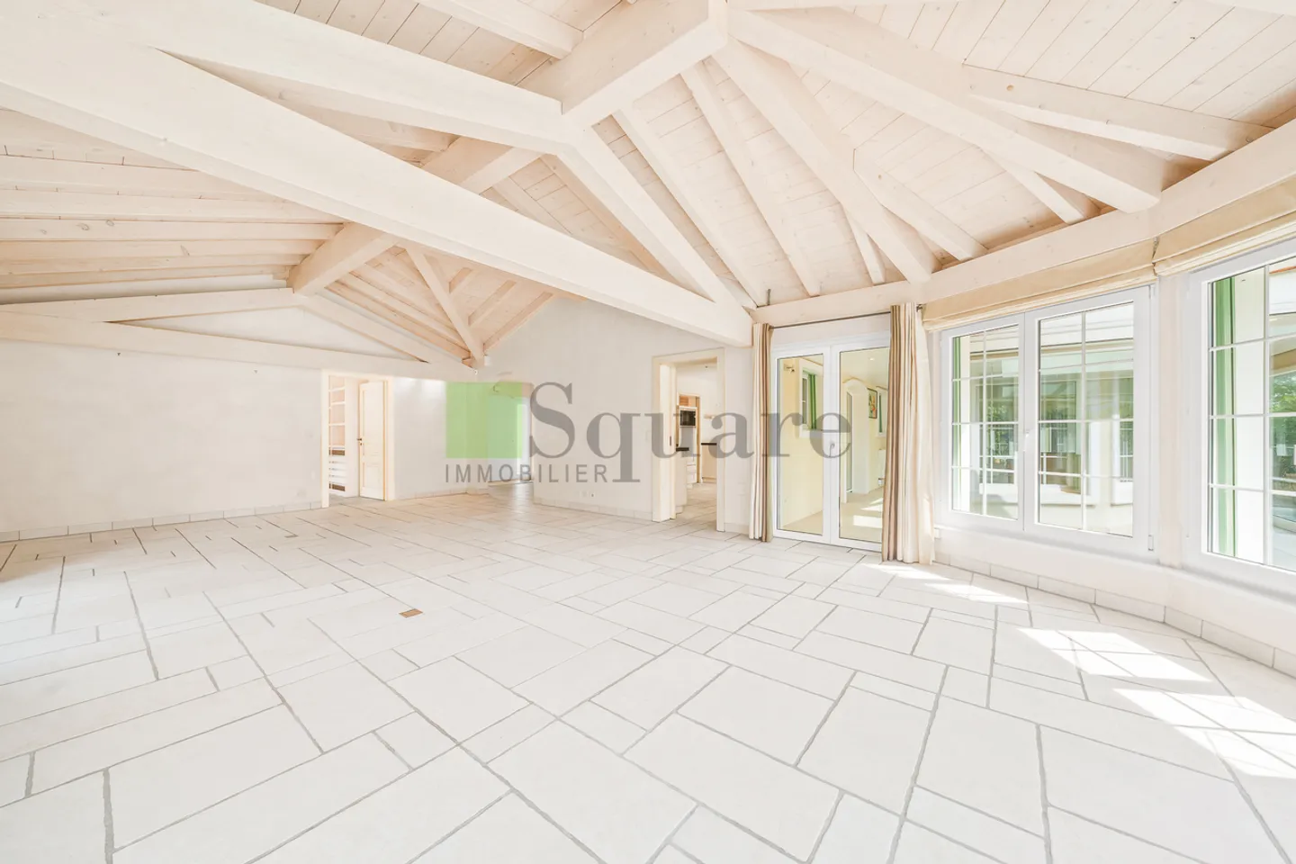 Villa provenzale eccezionale con piscina a Fully - Foto 3 di 21