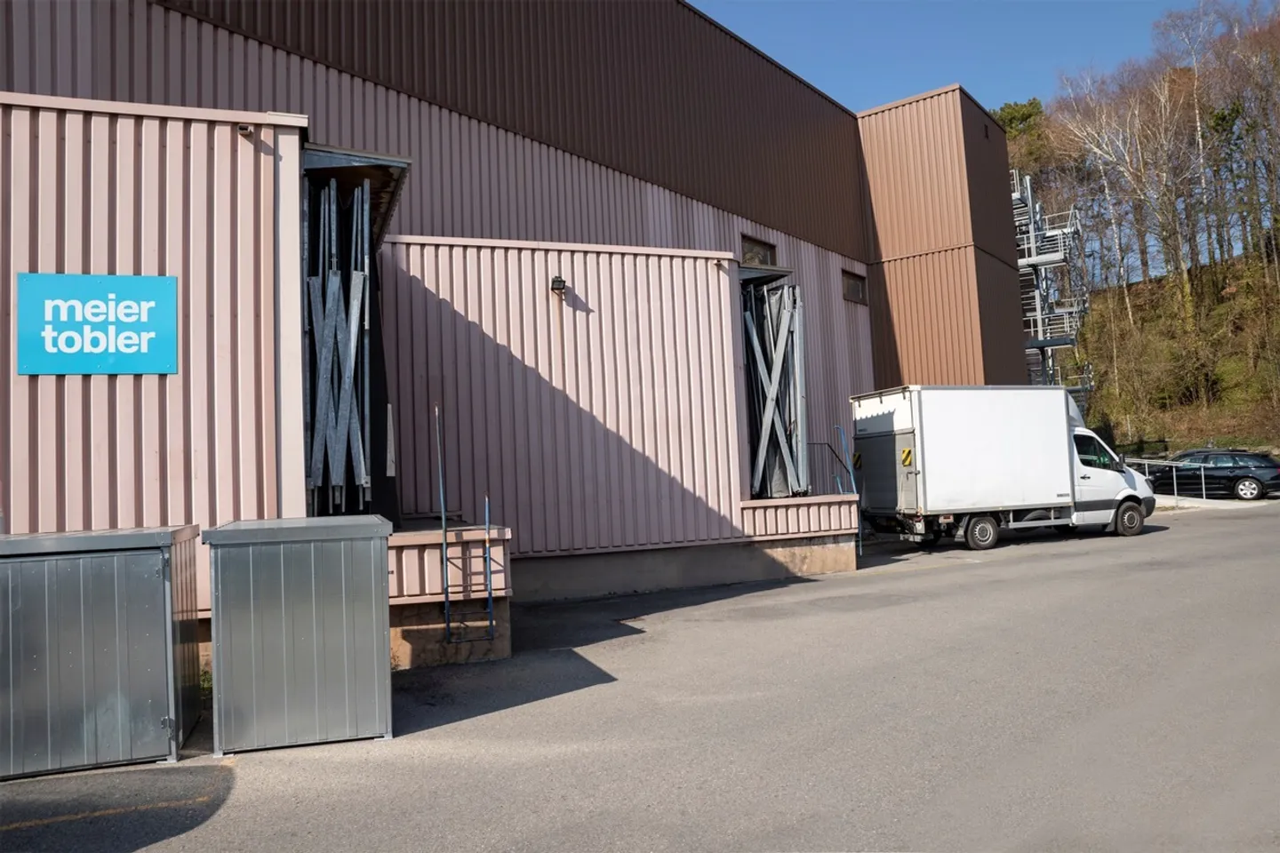 Large Storage Area 315m2 - Height 5m - Flexible Lease Agreement - Good Truck Access - Photo 5 of 5