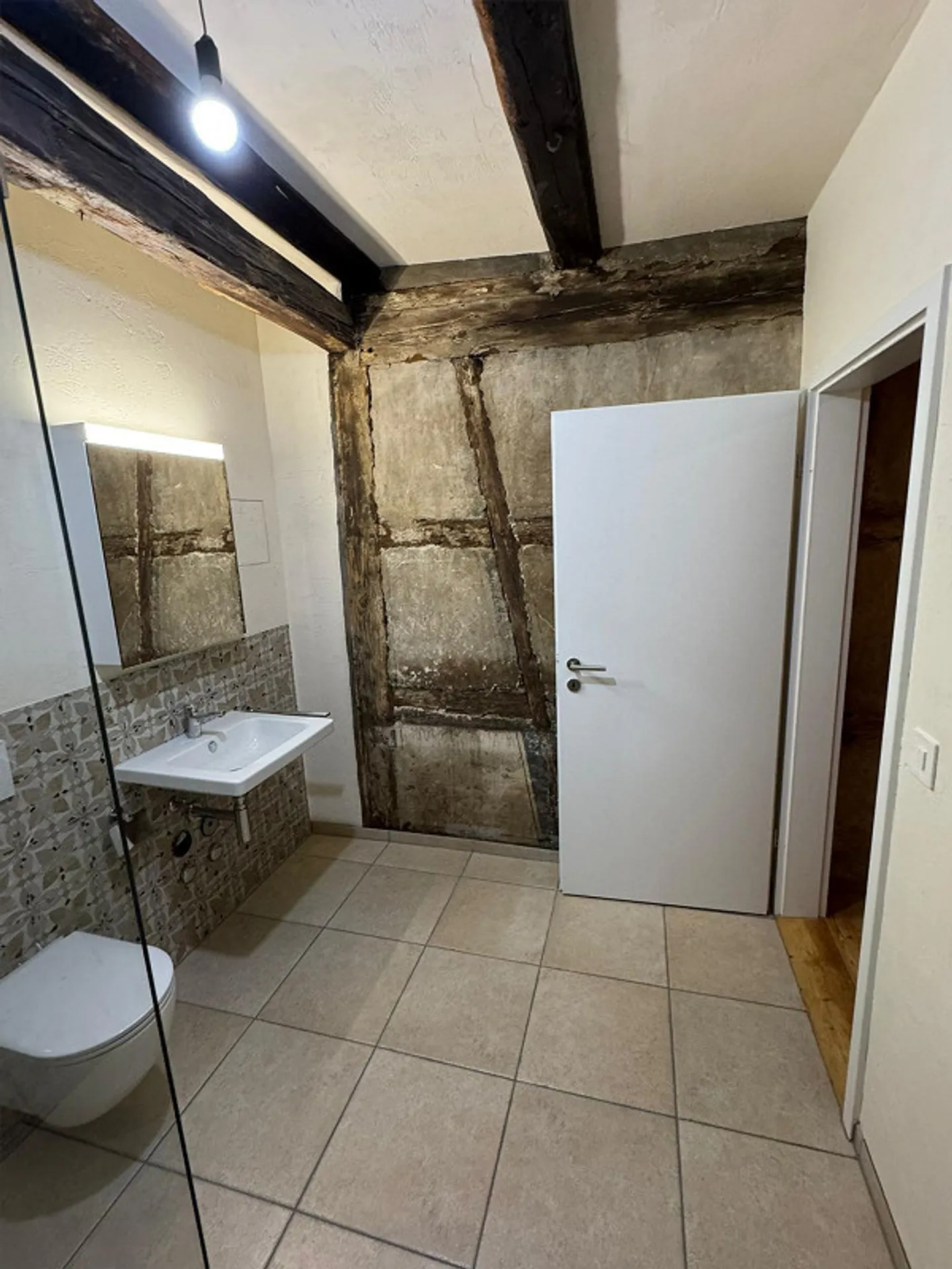 Proprietà di investimento con un fascino particolare - 5 appartamenti e 1 unità commerciale - Foto 6 di 10