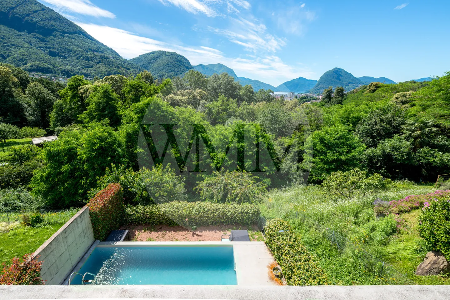 Villa de style design, nichée dans la nature avec piscine et vue sur le lac - Photo 14 sur 14