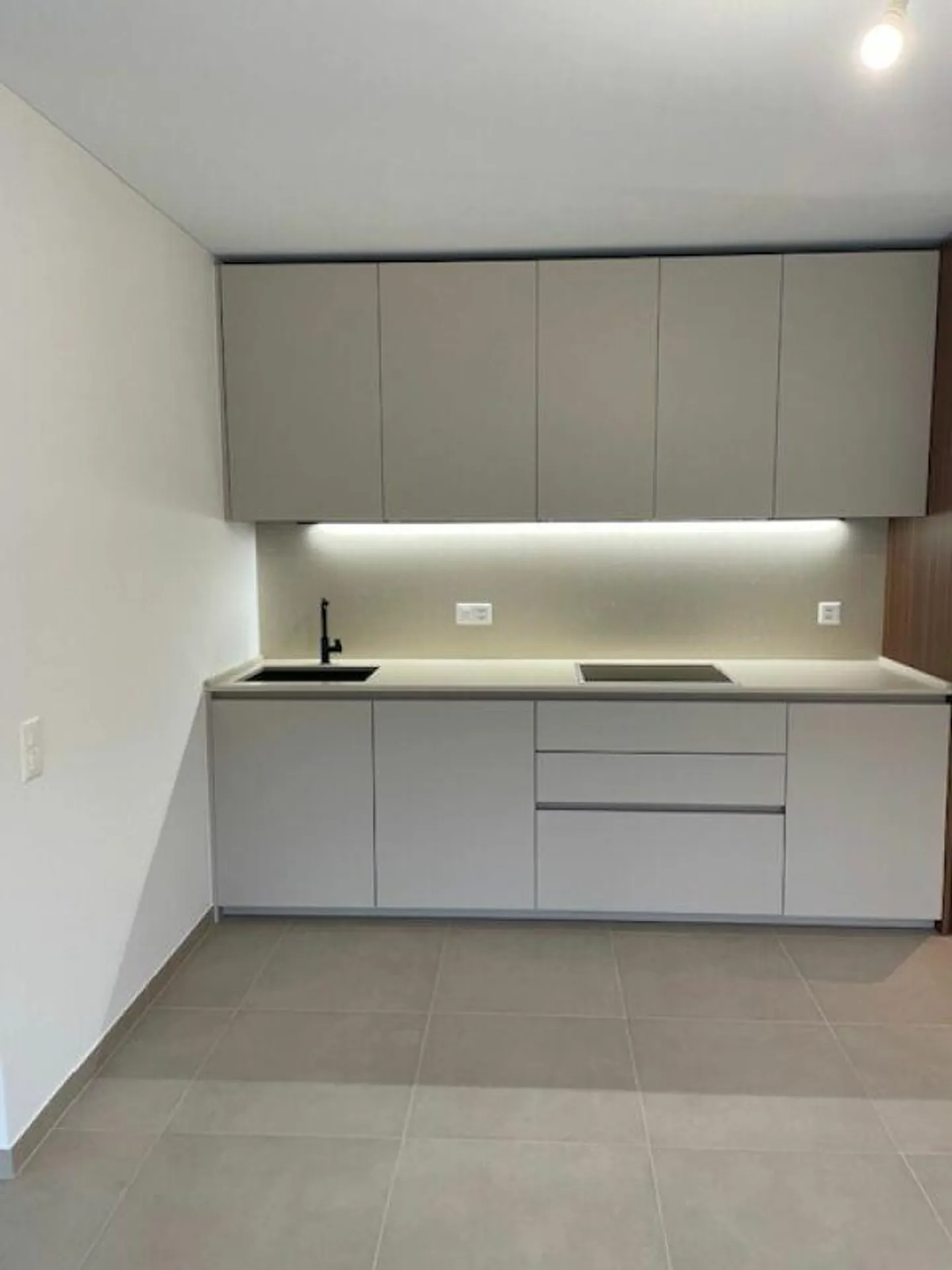 Affittiamo splendido 2.5 locali con giardino - Foto 2 di 22