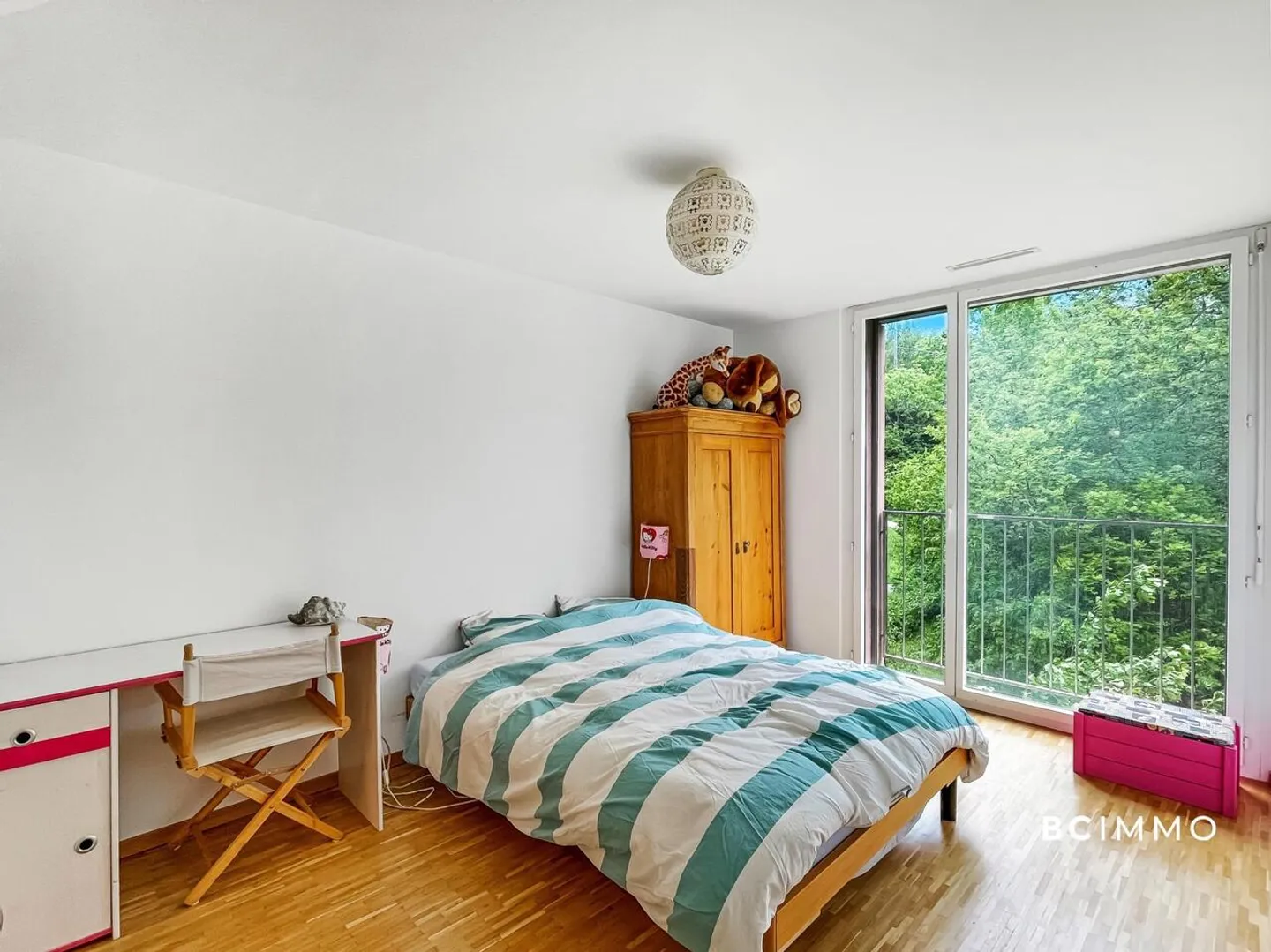 Apartment with loggia balcony - Photo 5 of 11