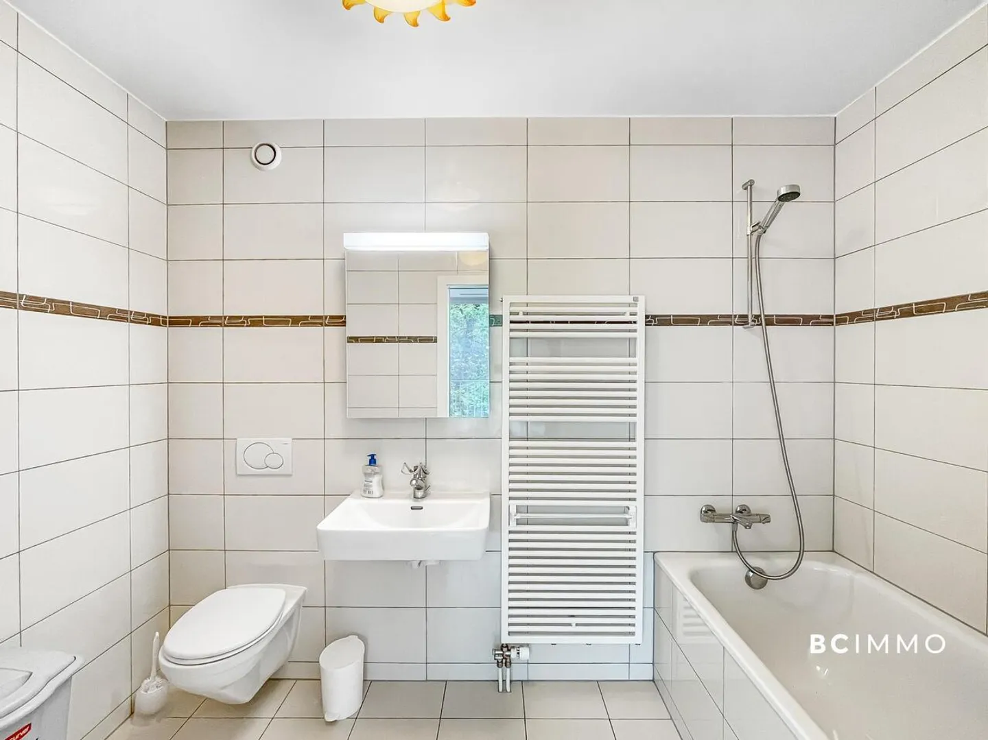 Apartment with loggia balcony - Photo 4 of 11