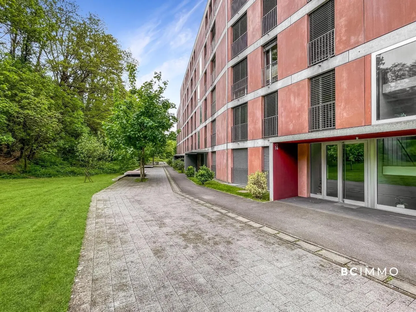 Apartment with loggia balcony - Photo 1 of 11
