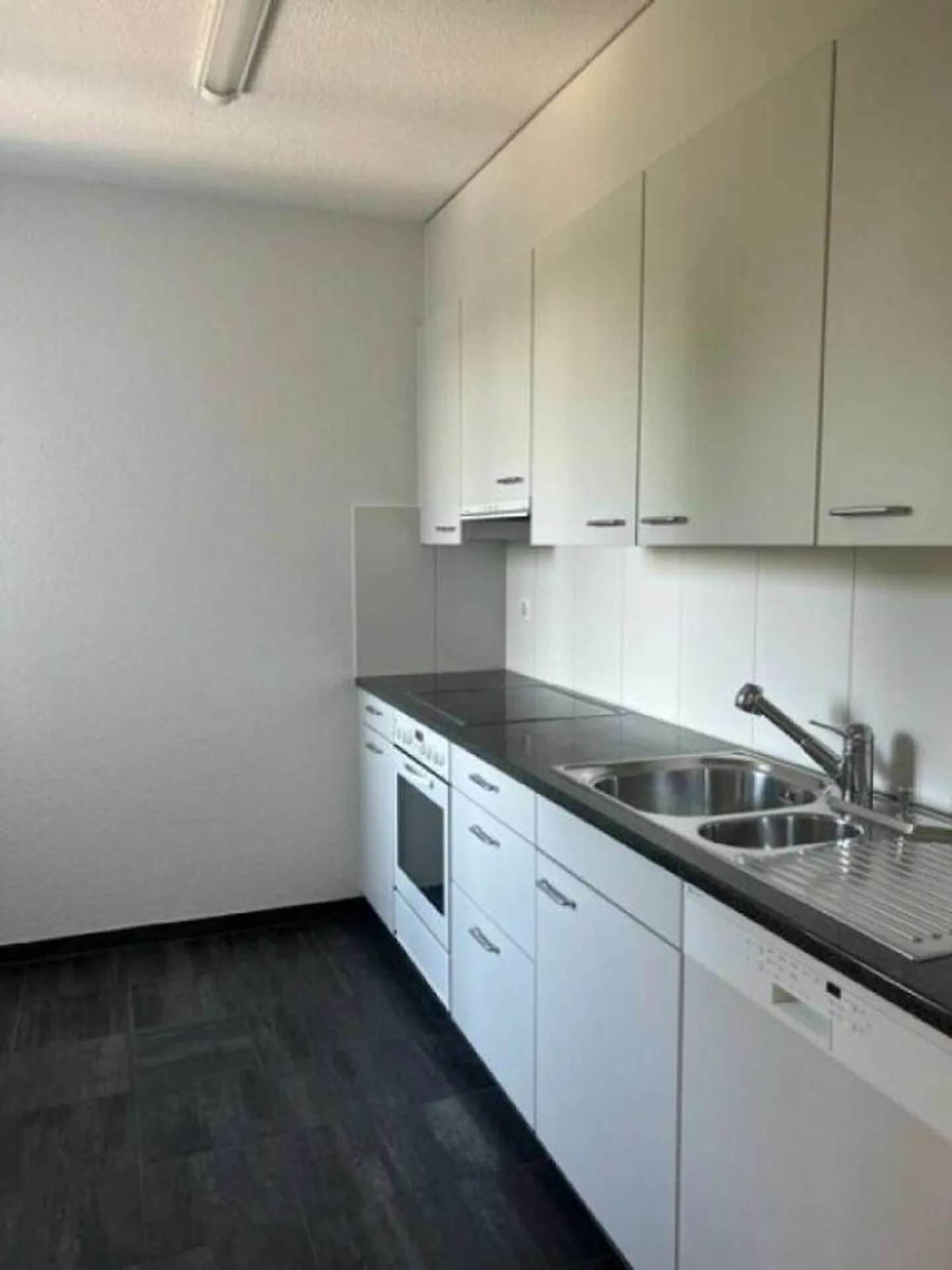 Accogliente appartamento di 3 stanze nel verde con vista lago - Foto 2 di 5