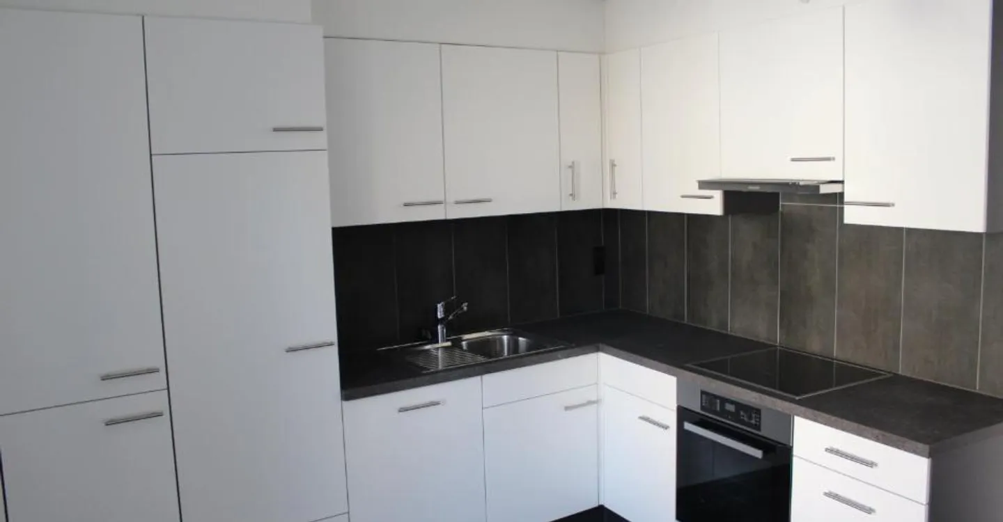 1.5 pièces au centre ville d'Yverdon - Foto 2 von 4