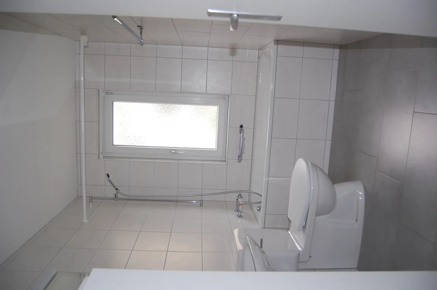 Appartamento di 3 1/2 locali al piano rialzato a destra - Foto 2 di 10