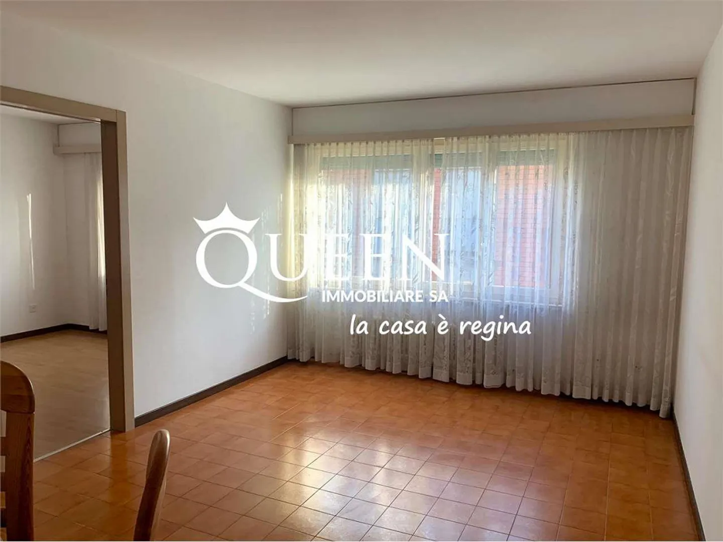 Mendrisio : appartement 2.5 pièces dans une zone centrale - Photo 4 sur 10