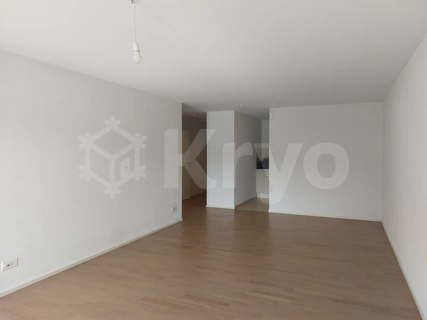 VUARINES 67, 2.5-room apartment in a residential area - Photo 3 of 8