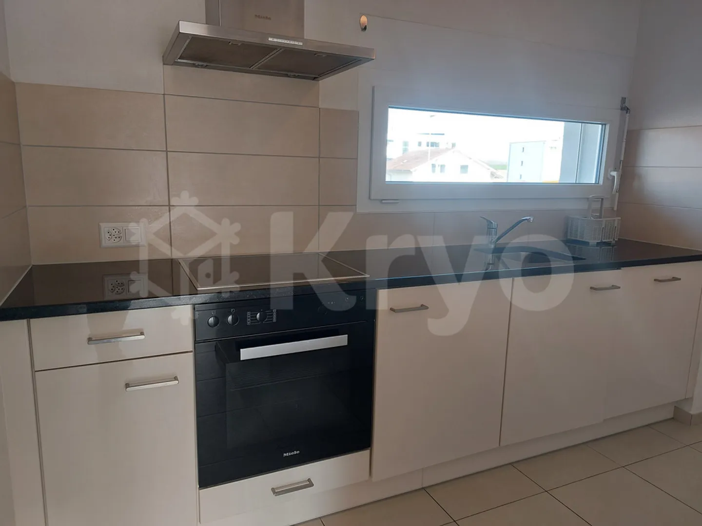 VUARINES 67, 2.5-room apartment in a residential area - Photo 4 of 8