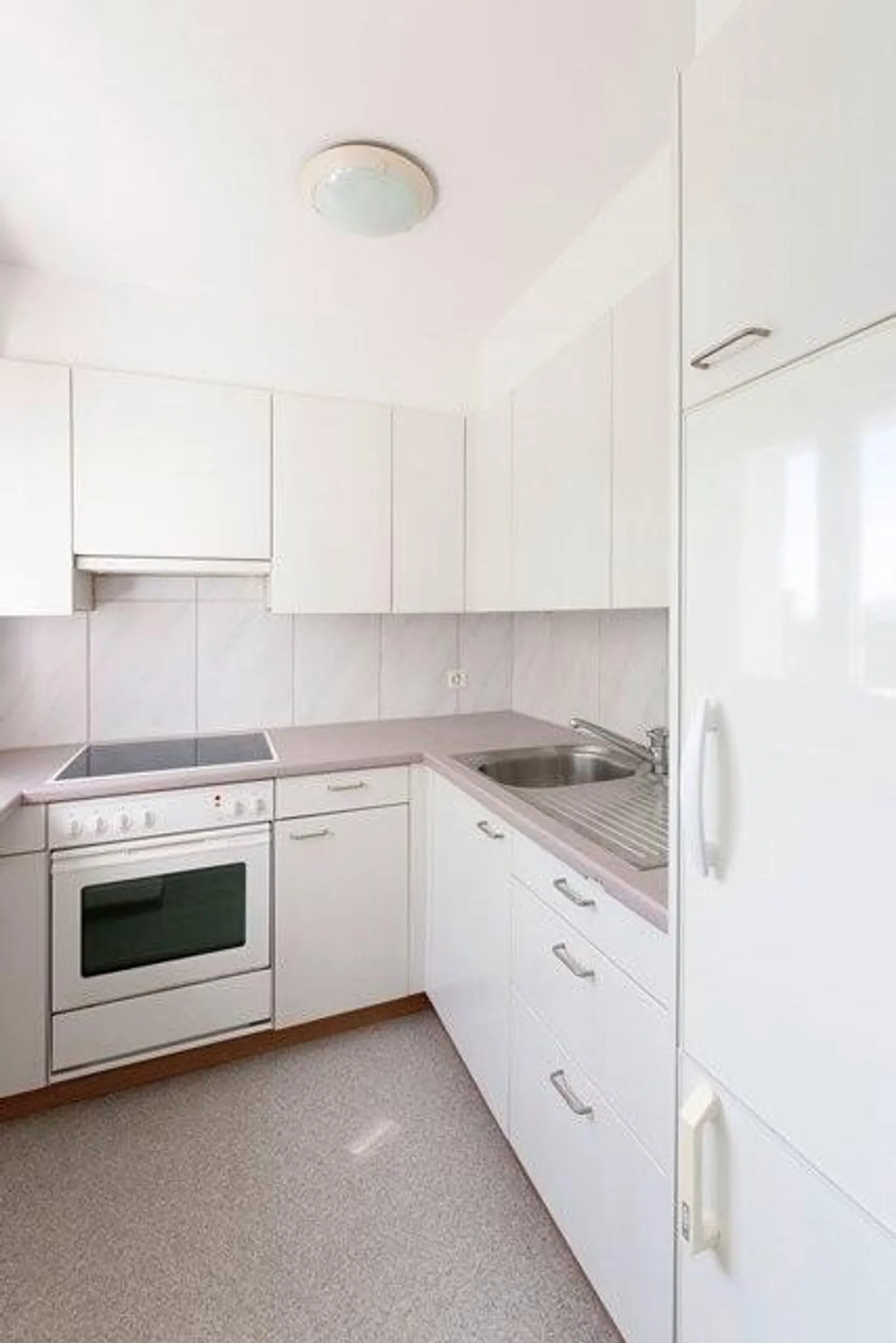 Here ends your apartment search - Photo 4 of 6