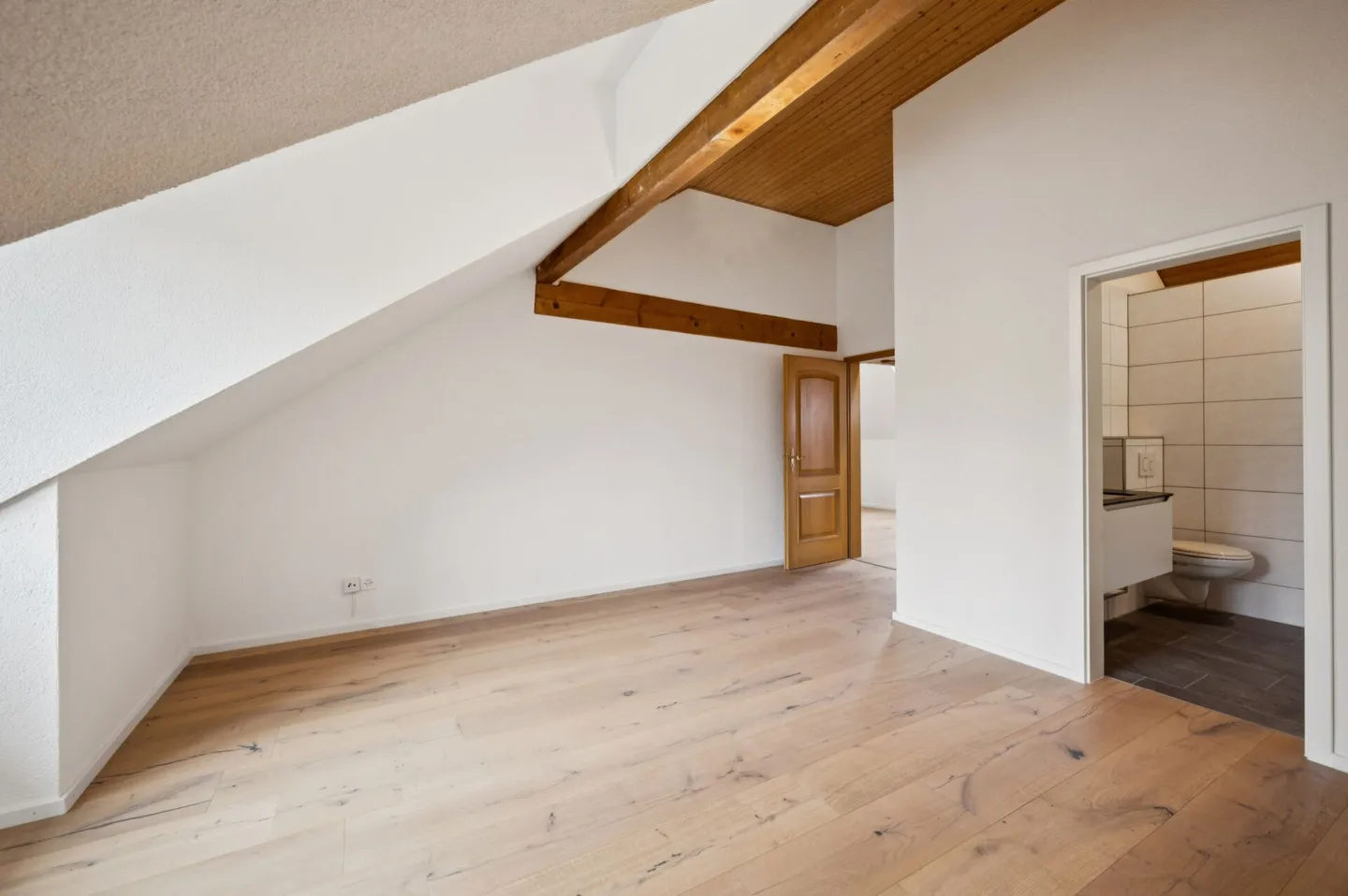 Appartamento in vendita - Foto 7 di 13