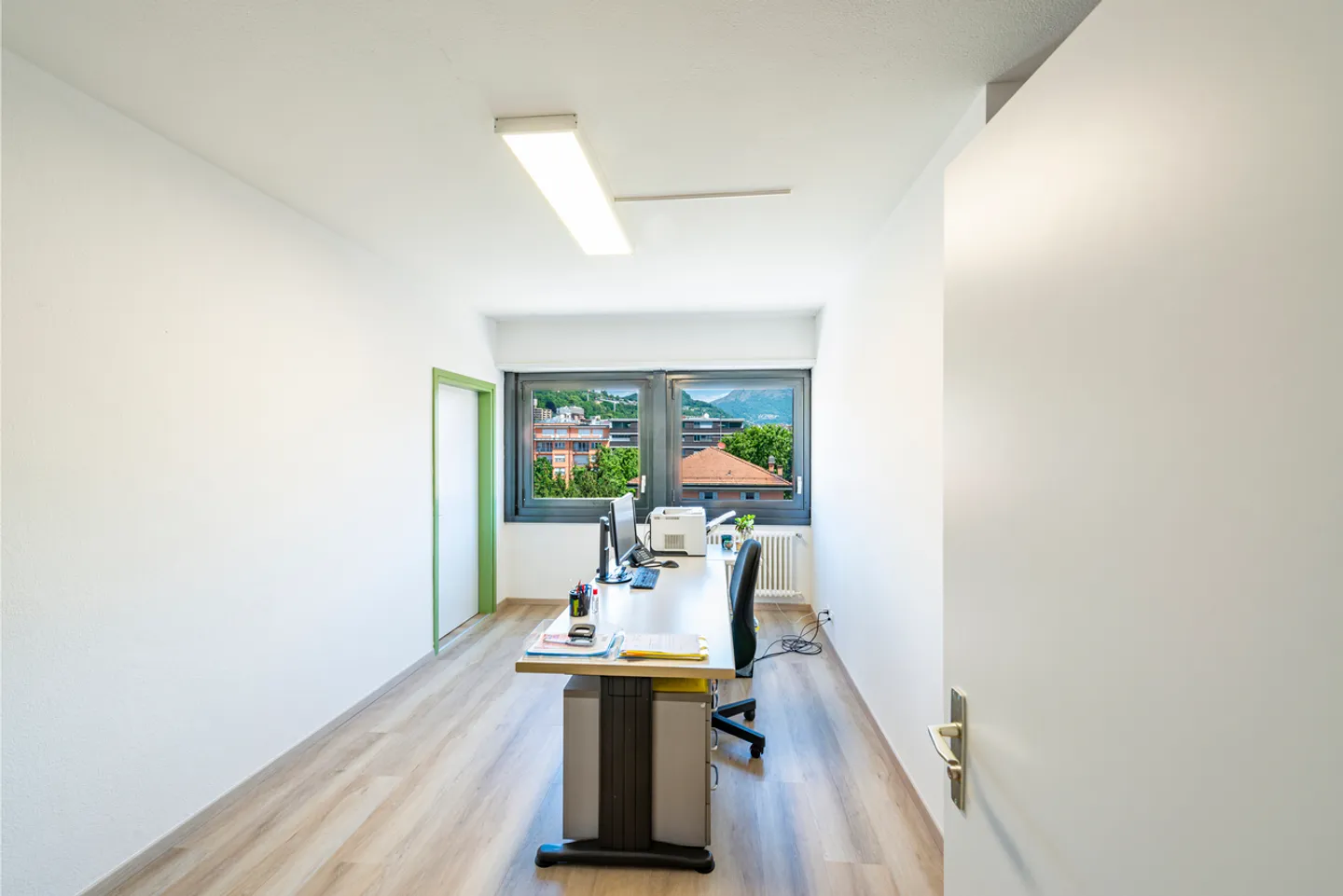BRIGHT OFFICE LUGANO - Photo 5 of 9