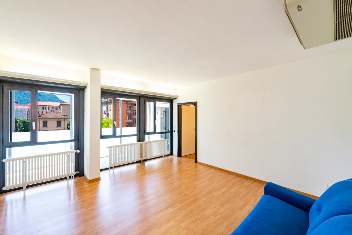 BRIGHT OFFICE LUGANO - Photo 6 of 9