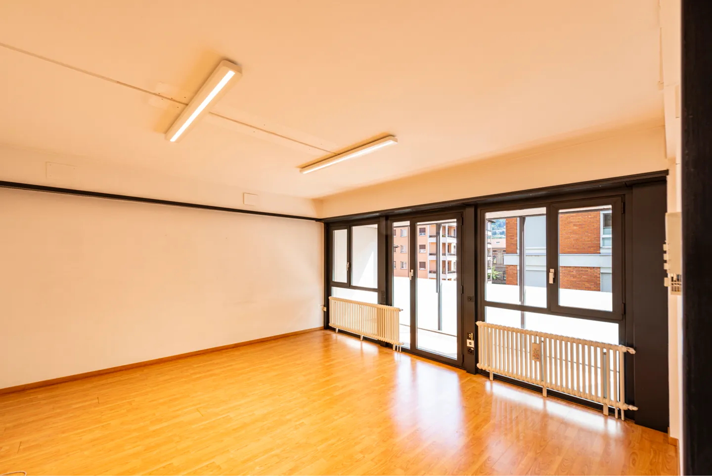 BRIGHT OFFICE LUGANO - Photo 9 of 9