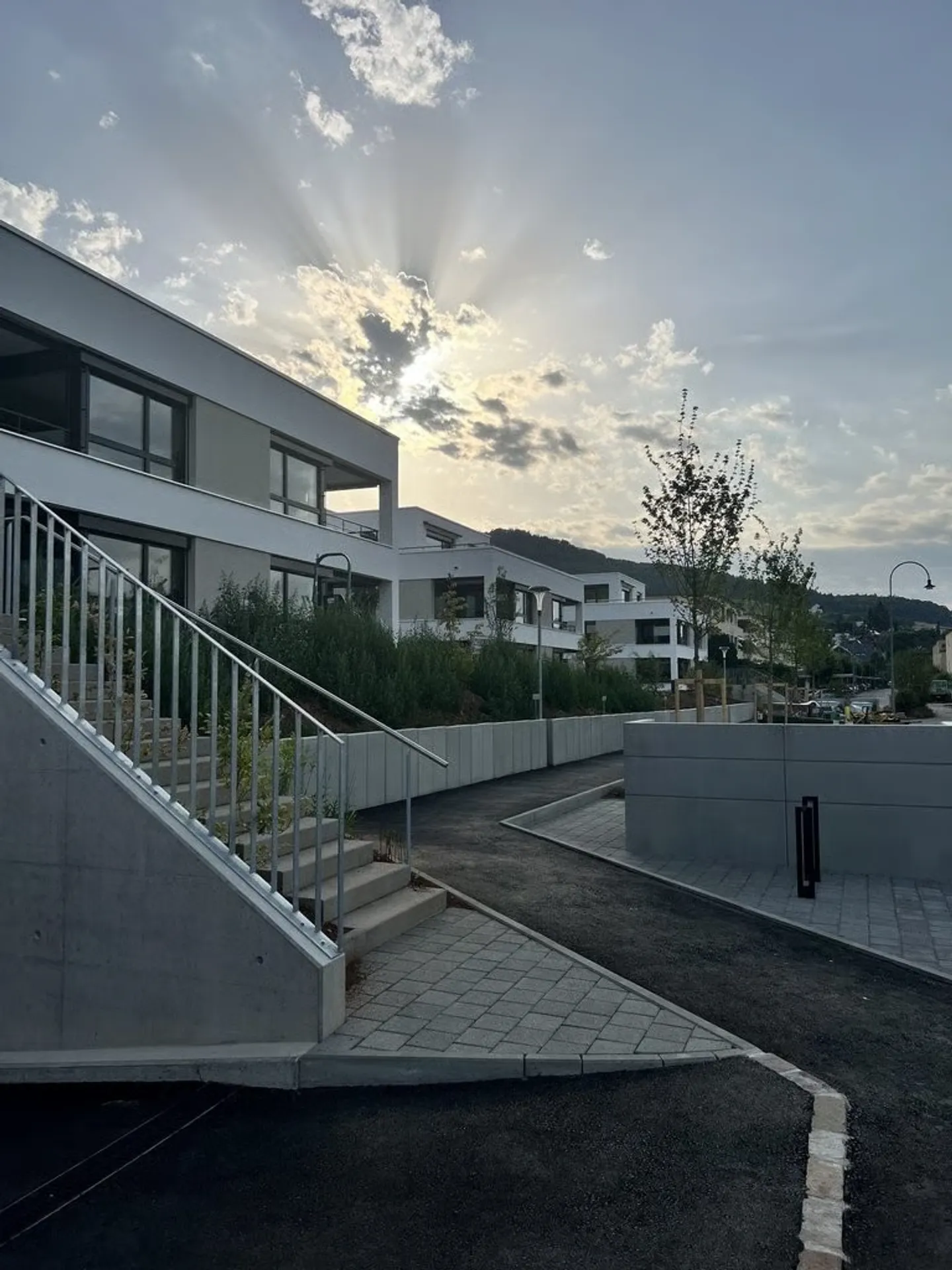 Modern 3.5-room apartment with a view of greenery - Photo 1 of 7