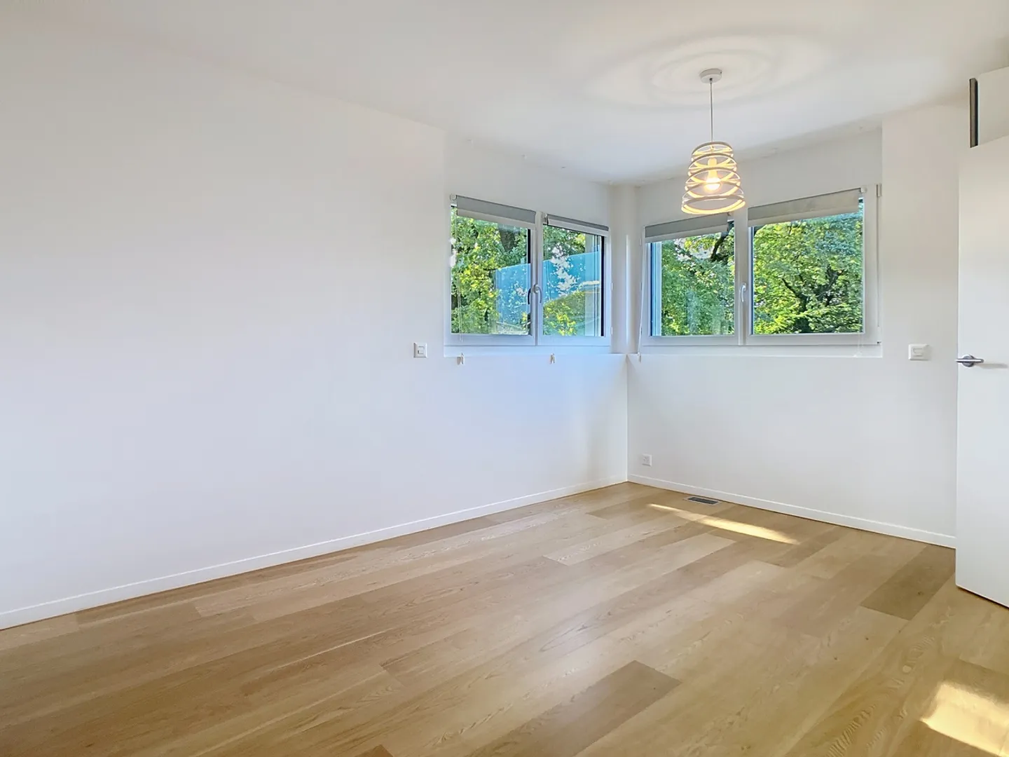 Villa jumelée par les garages - Photo 9 sur 16