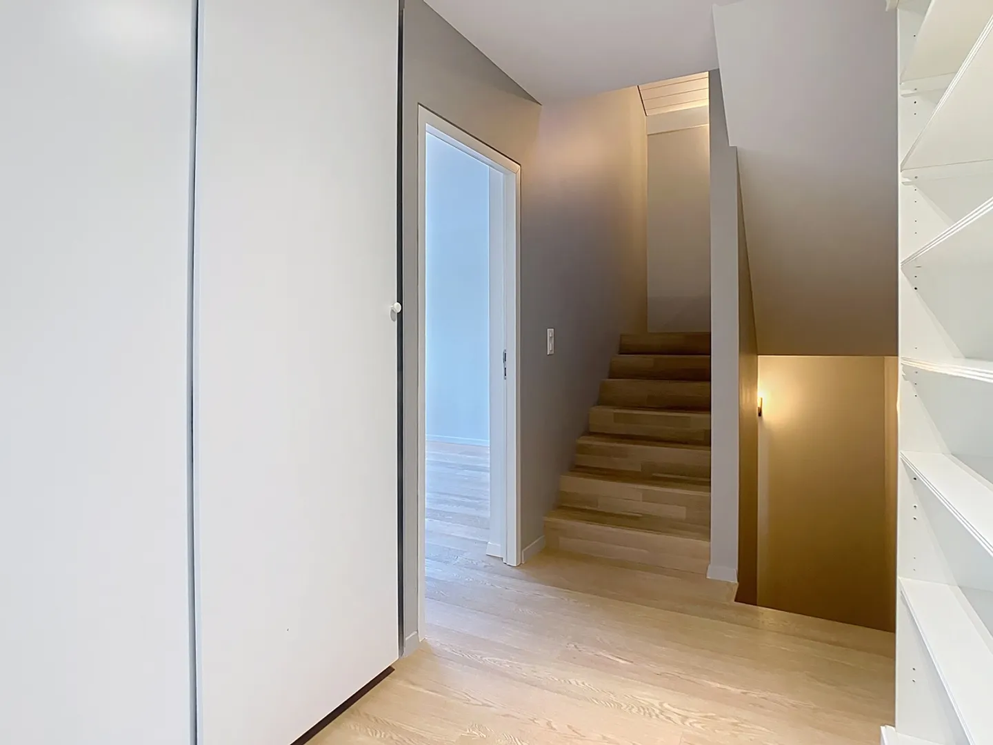 Villa jumelée par les garages - Photo 12 sur 16