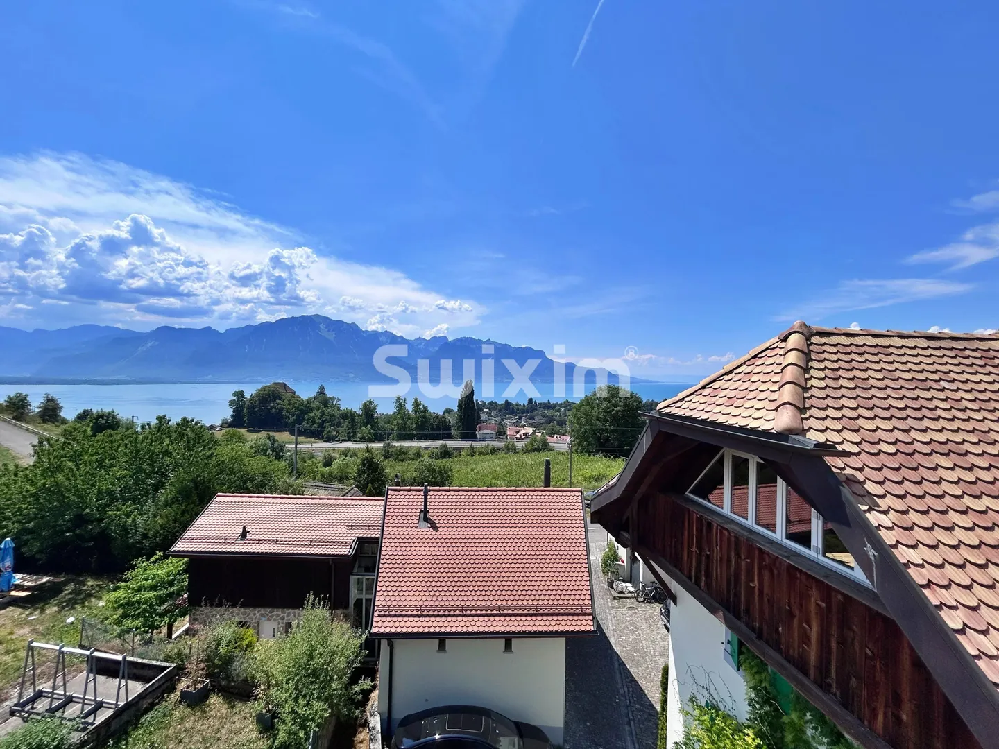 Triplex Charmant avec Vue sur le Lac - Photo 1 sur 6
