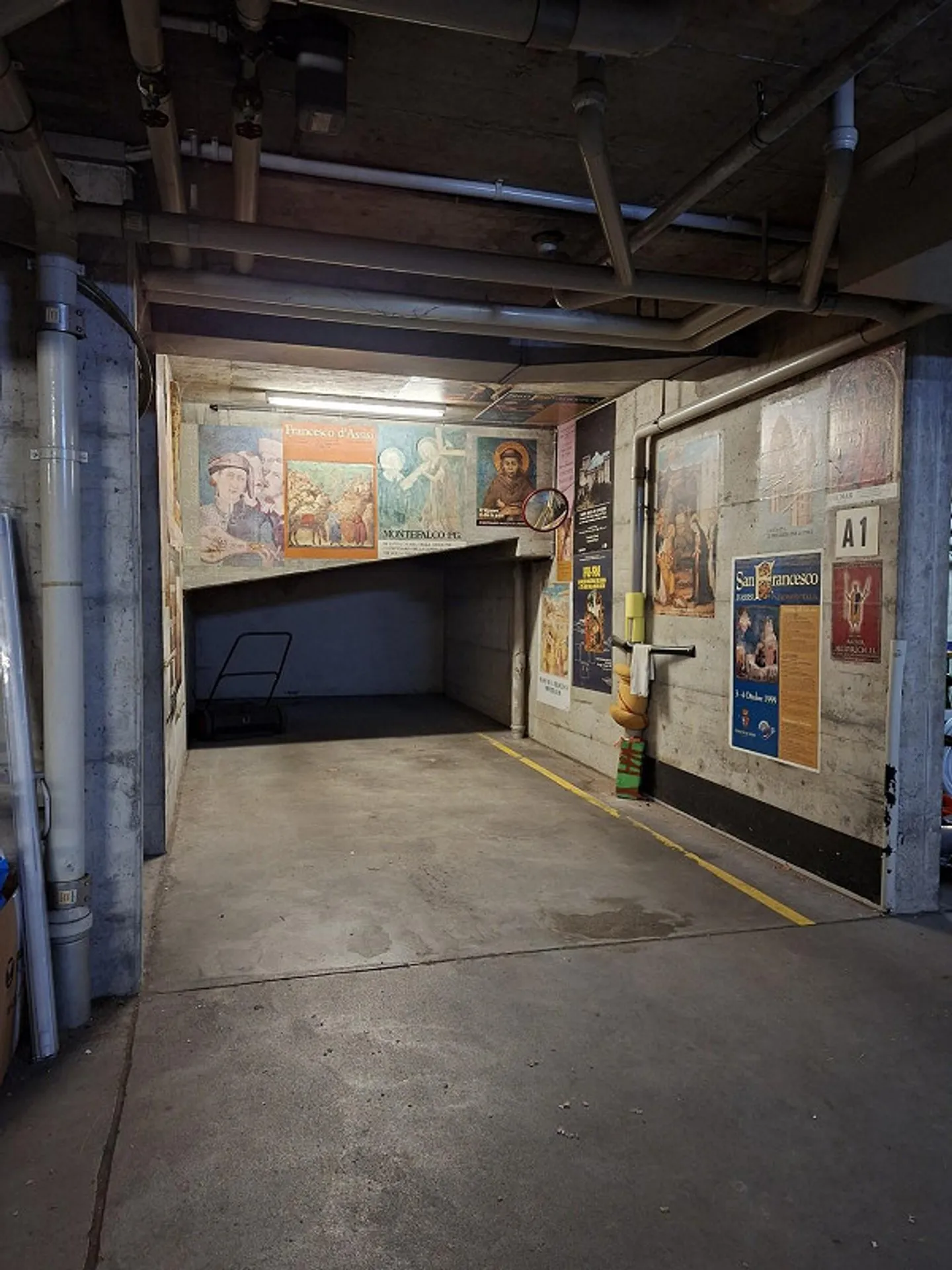 Central Parking Spaces in Bern available until 31.03.2027 - Photo 4 of 5