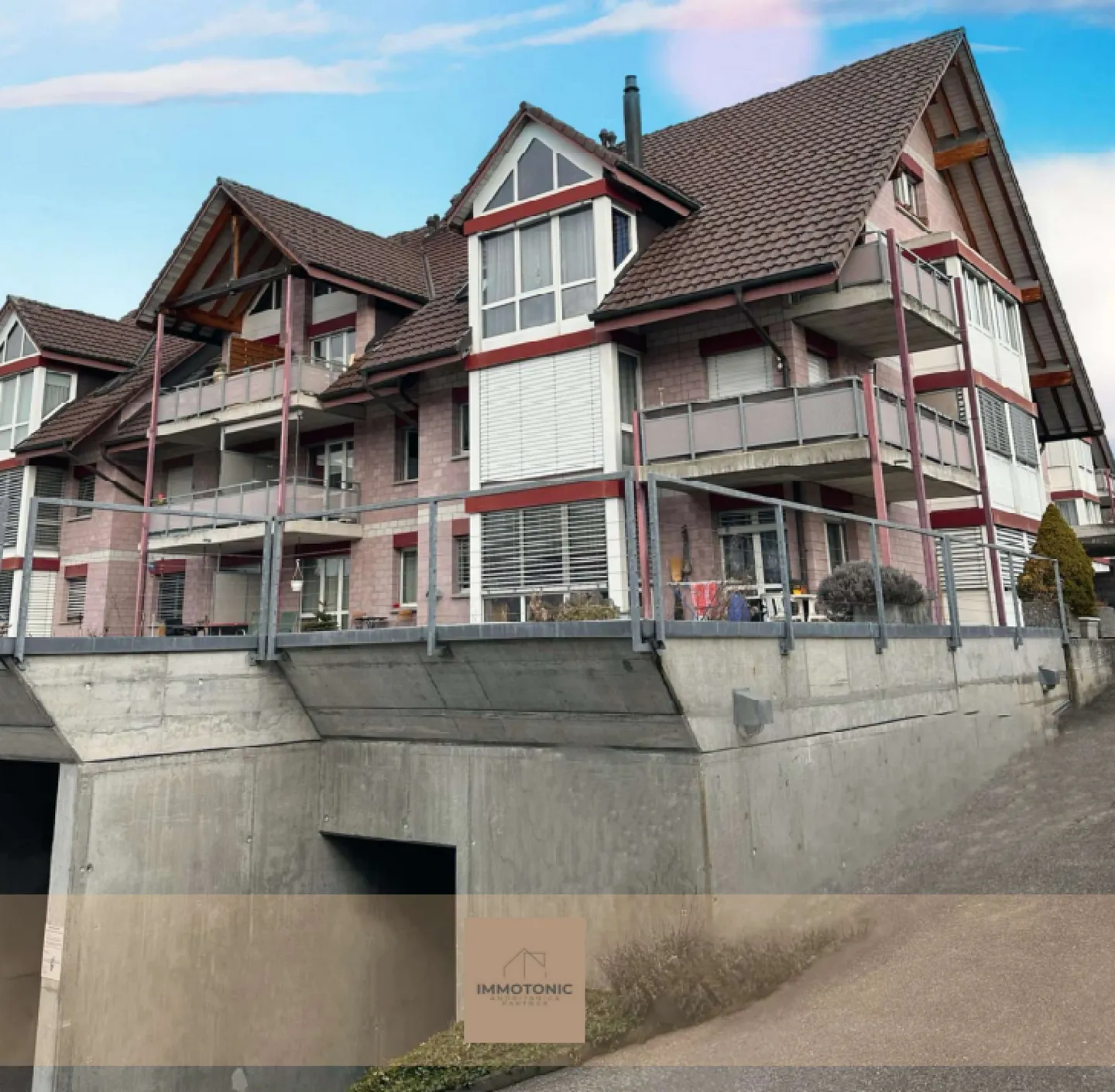 Vivere con vista sul villaggio nel cuore dell'Emmental - Foto 1 di 15