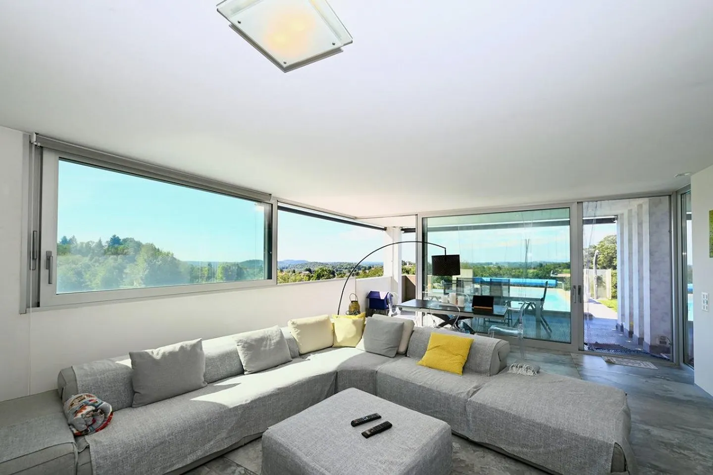 Prestigious Contemporary Villa with Garden, Pool and Private Vineyard - Photo 11 of 30