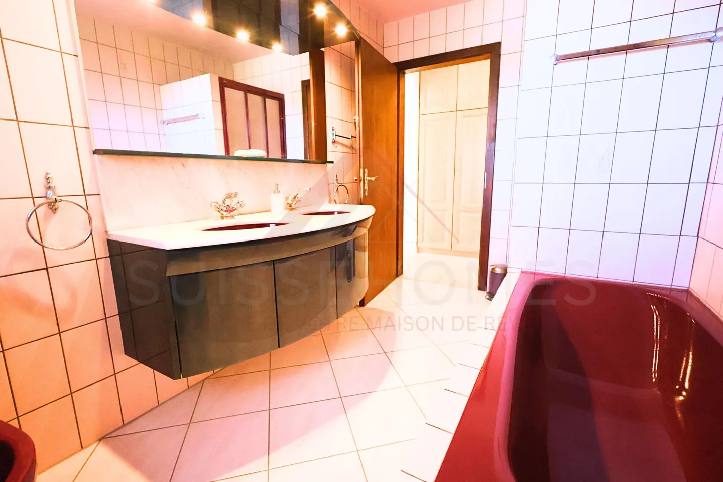 Porrentruy - Villa eccezionale con 7 stanze, piscina, jacuzzi e appartamento indipendente - Foto 15 di 29