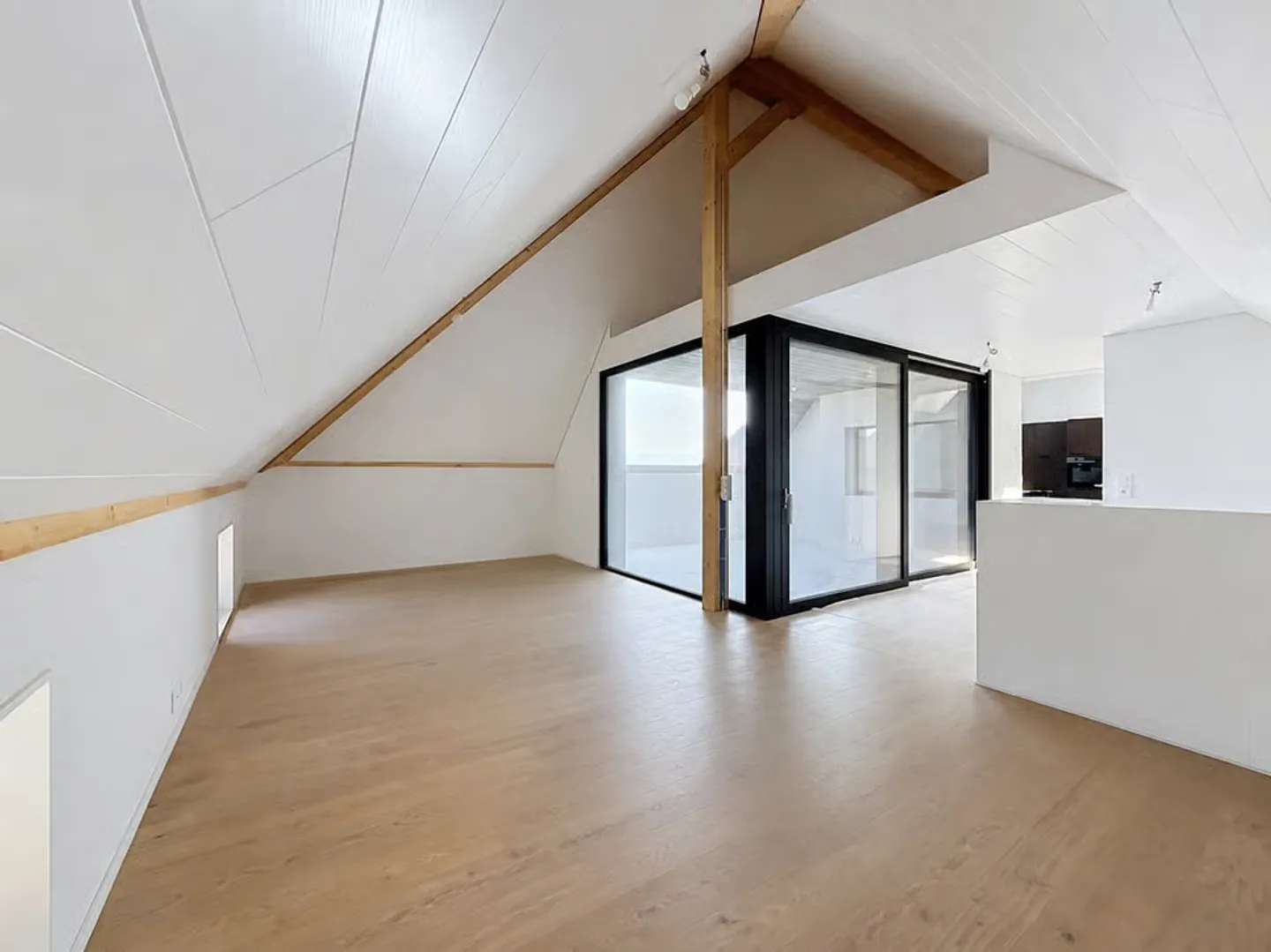 Der Raum einer Villa, die Gelassenheit des Neuen - Foto 3 von 12