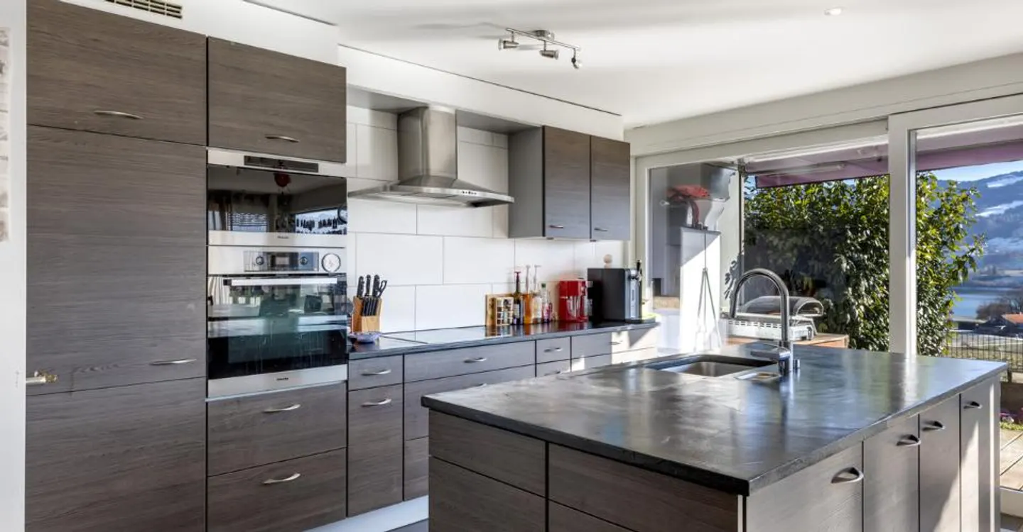Superbe 5.5 pièces – Vue exceptionnelle et jardin privatif de 420m2 - Photo 5 sur 9