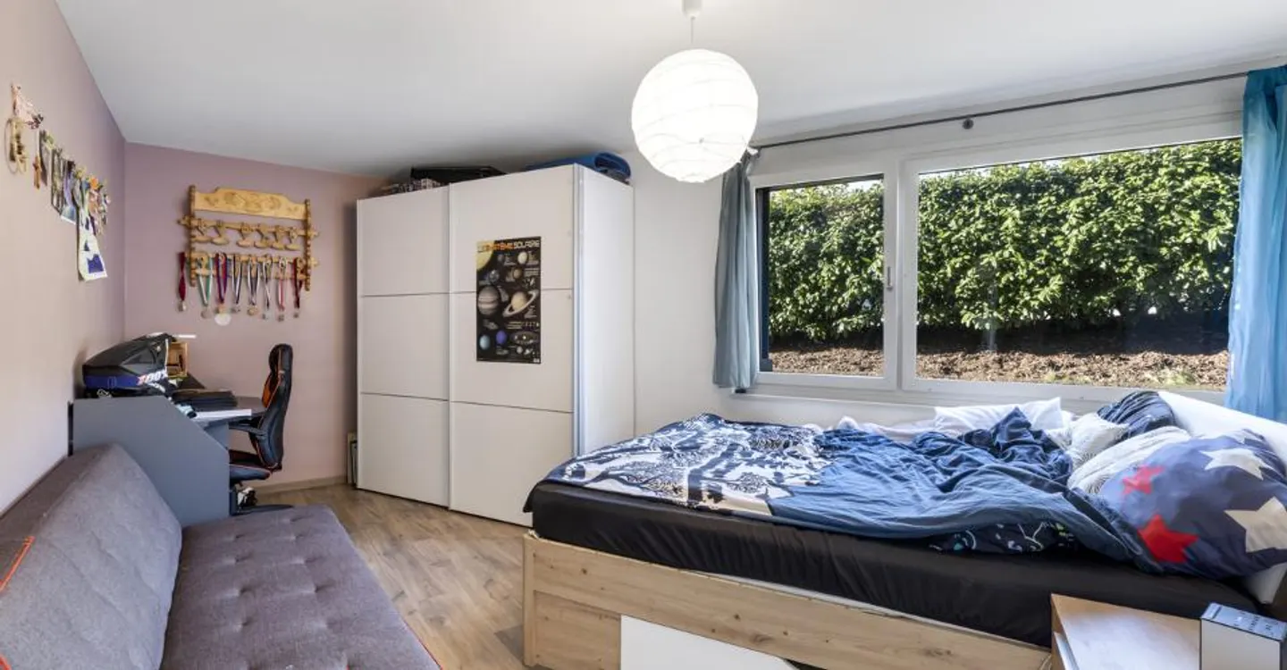 Superbe 5.5 pièces – Vue exceptionnelle et jardin privatif de 420m2 - Photo 6 sur 9