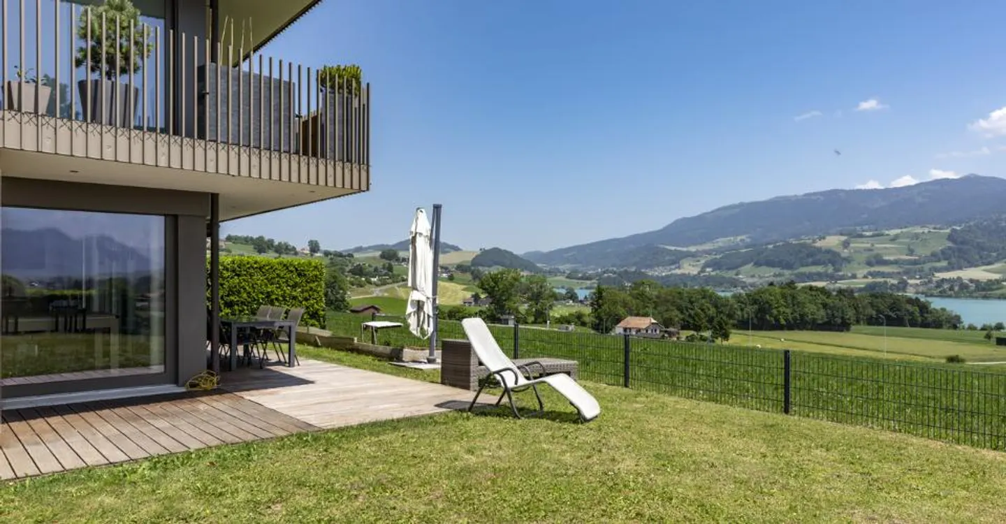 Superbe 5.5 pièces – Vue exceptionnelle et jardin privatif de 420m2 - Photo 1 sur 9