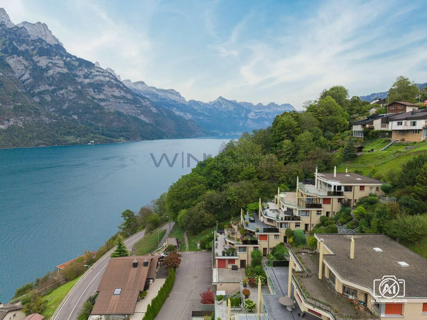 Attic terrace apartment with panoramic lake view - Photo 8 of 10