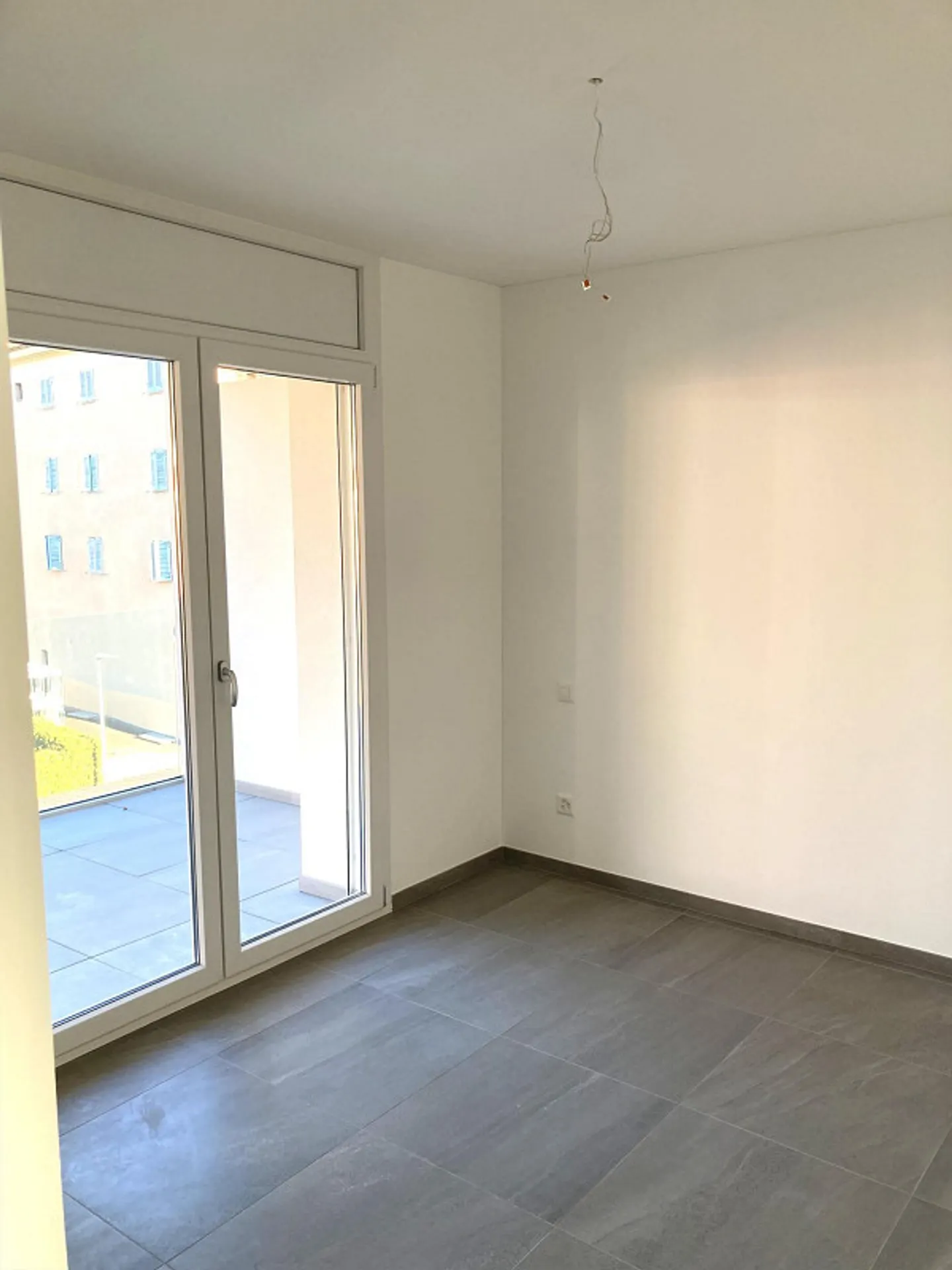3.5-room apartment in Caslano, Canton TI - Modern, refined and central - Photo 5 of 9